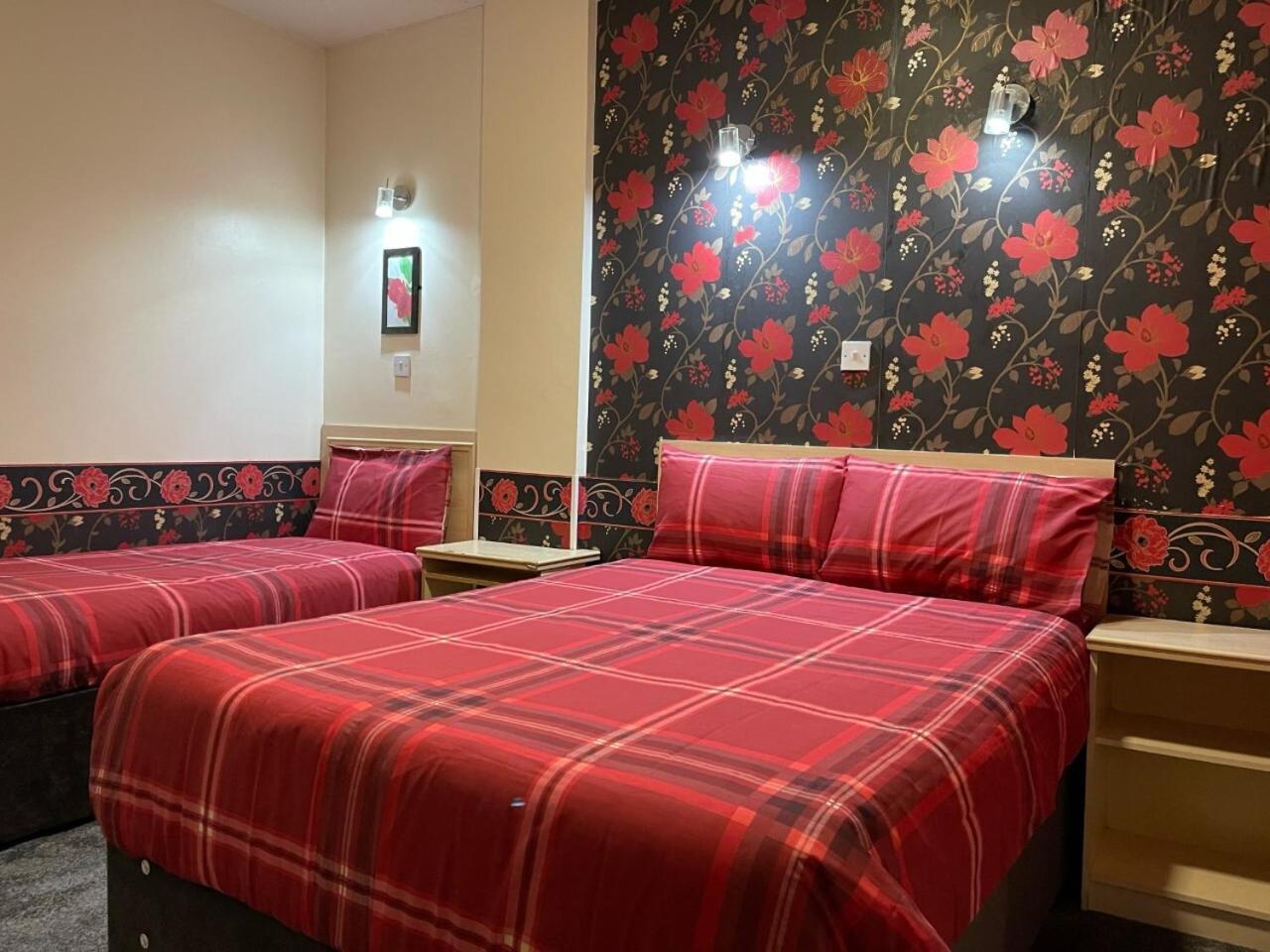 Standard Triple Room - Photo 3