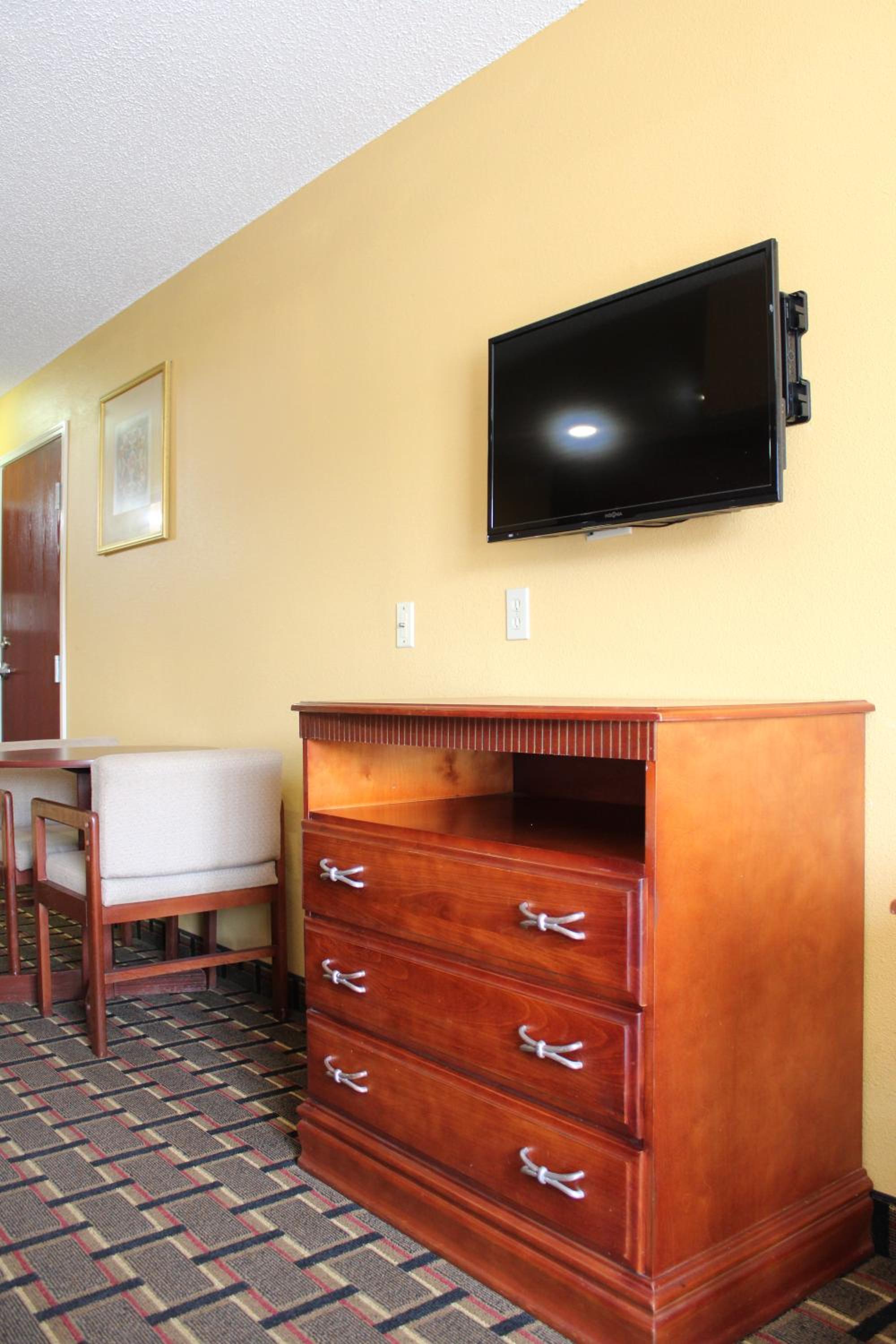 King Suite - Non-Smoking - Photo 15