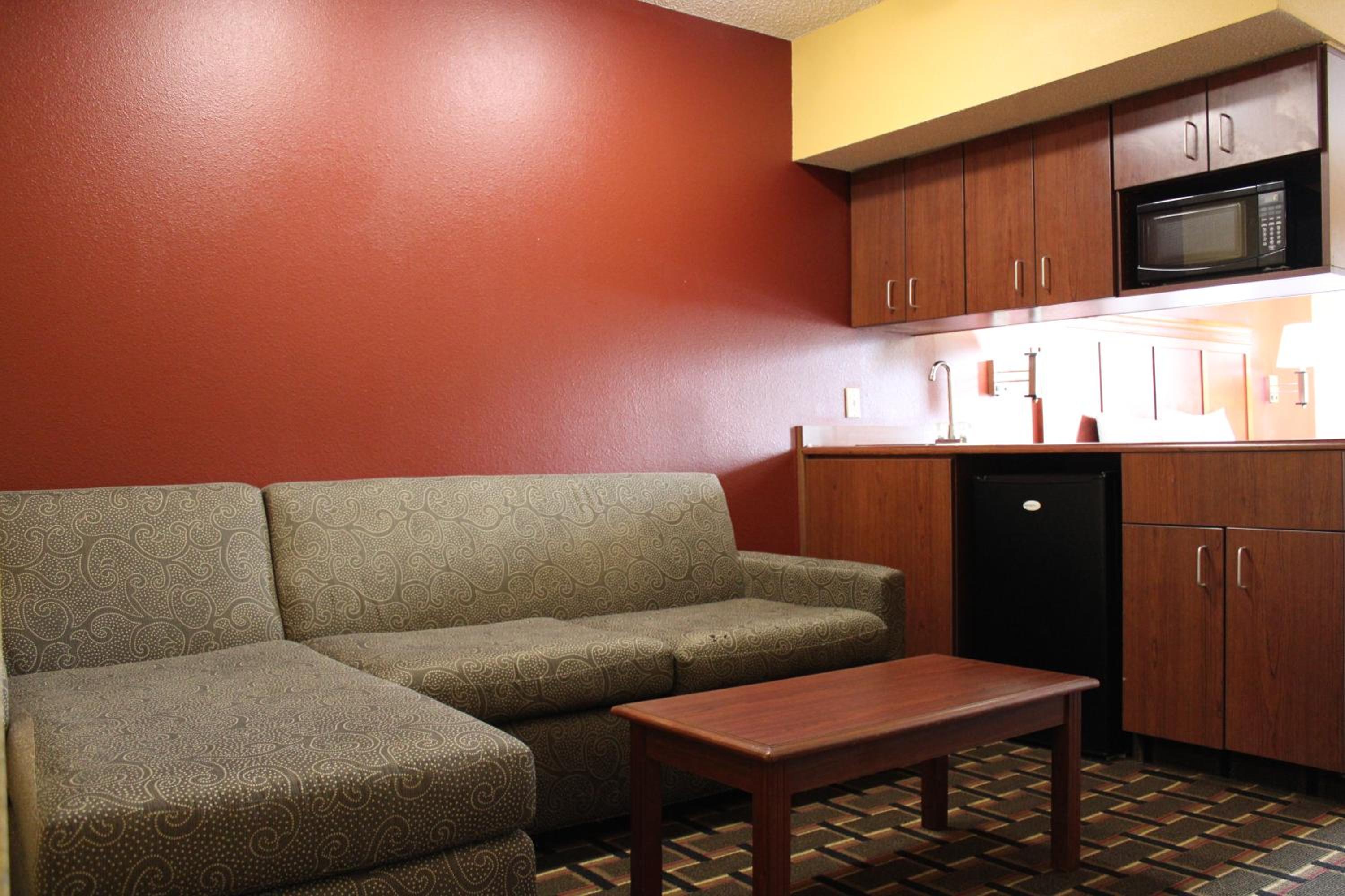 King Suite - Non-Smoking - Photo 8