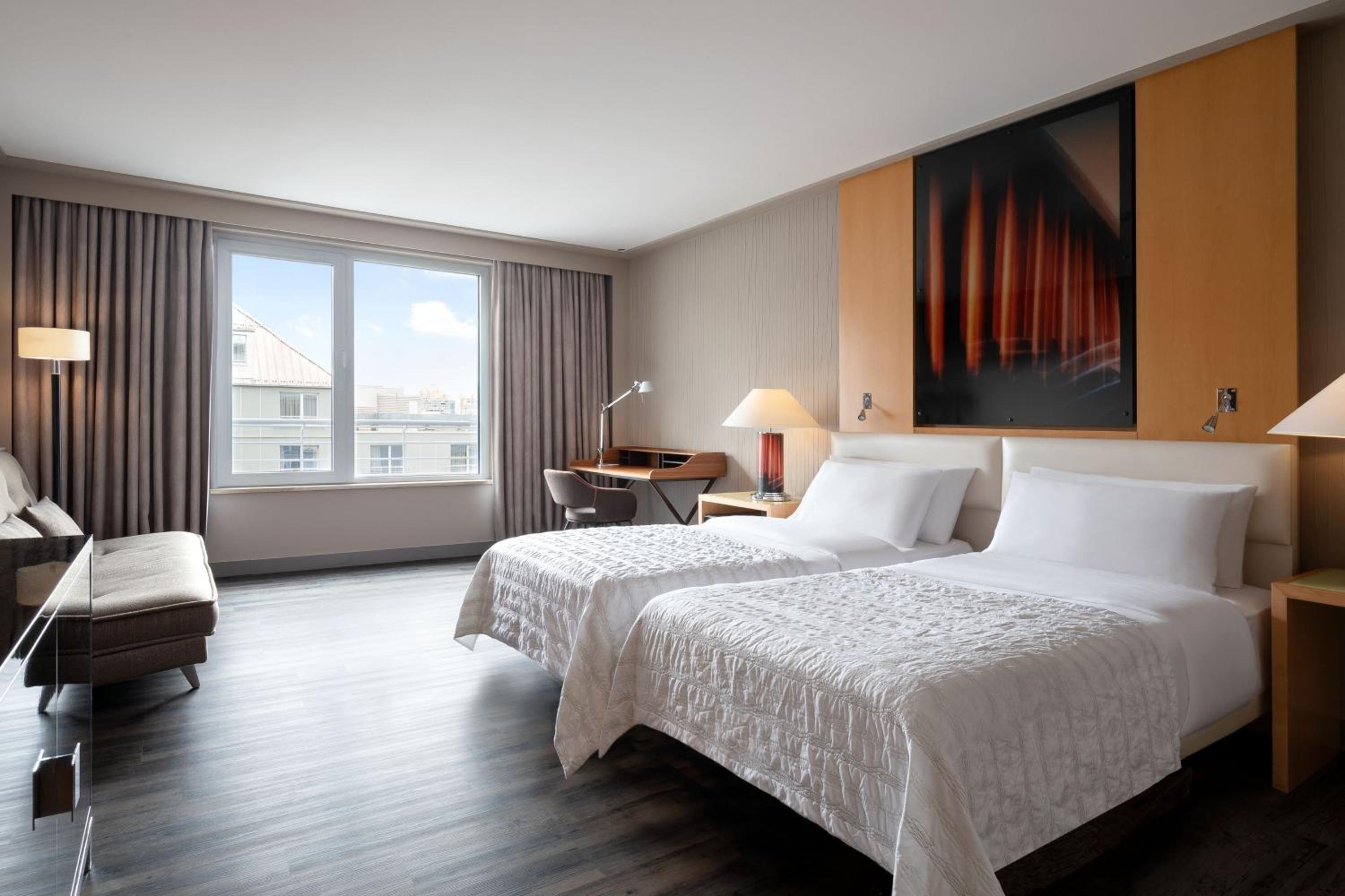 Executive Twin Room - Photo 3