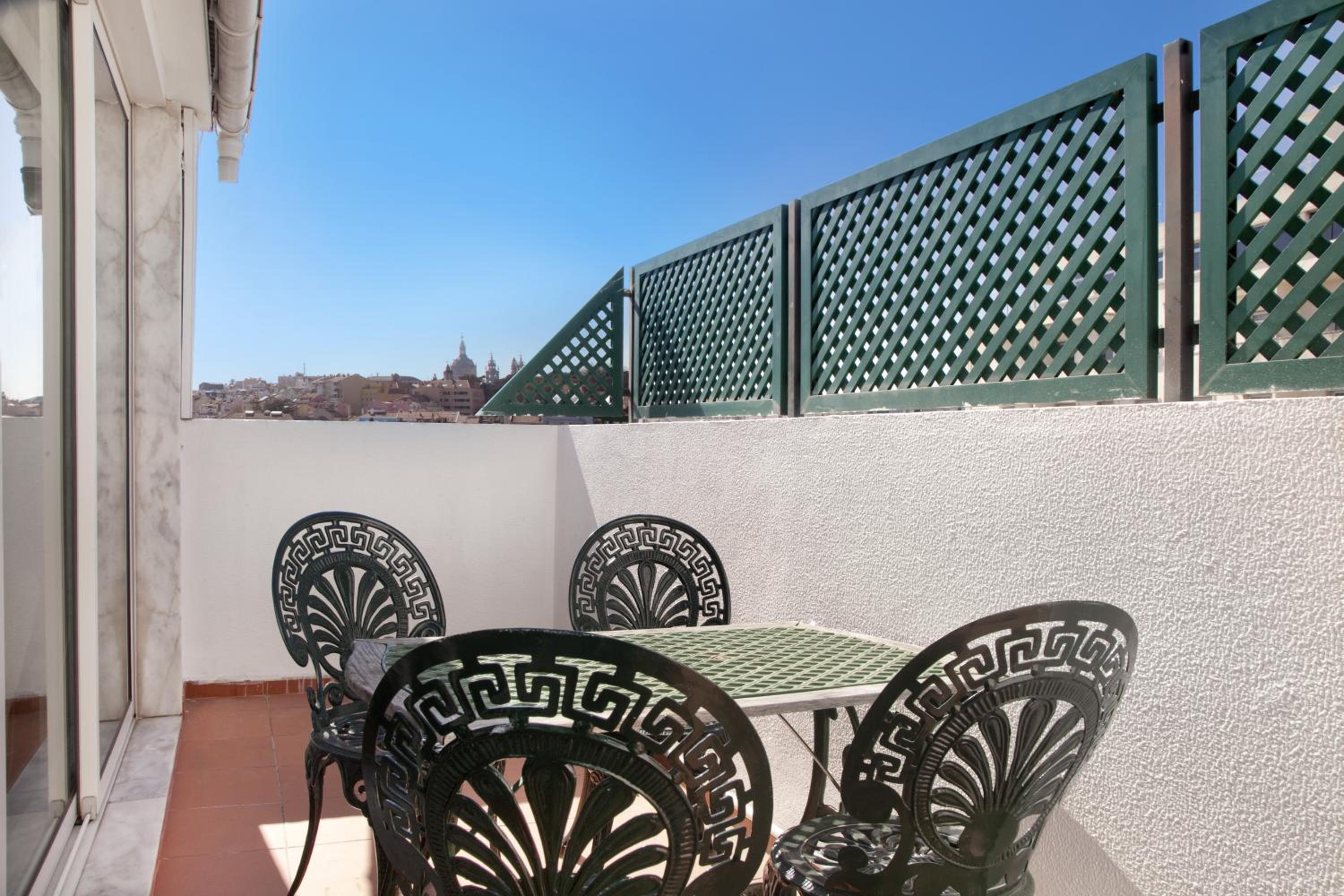 One-Bedroom Apartment with Terrace photo 2