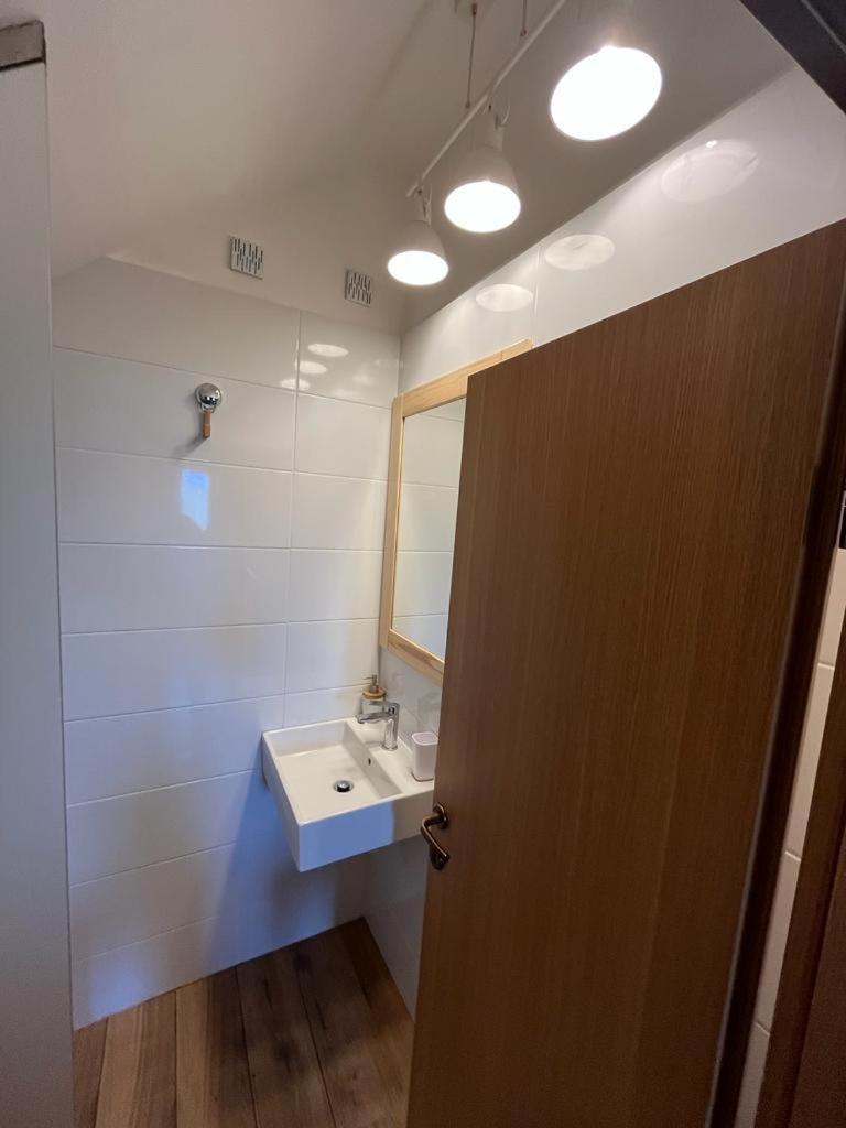 Studio Apartment - Photo 9