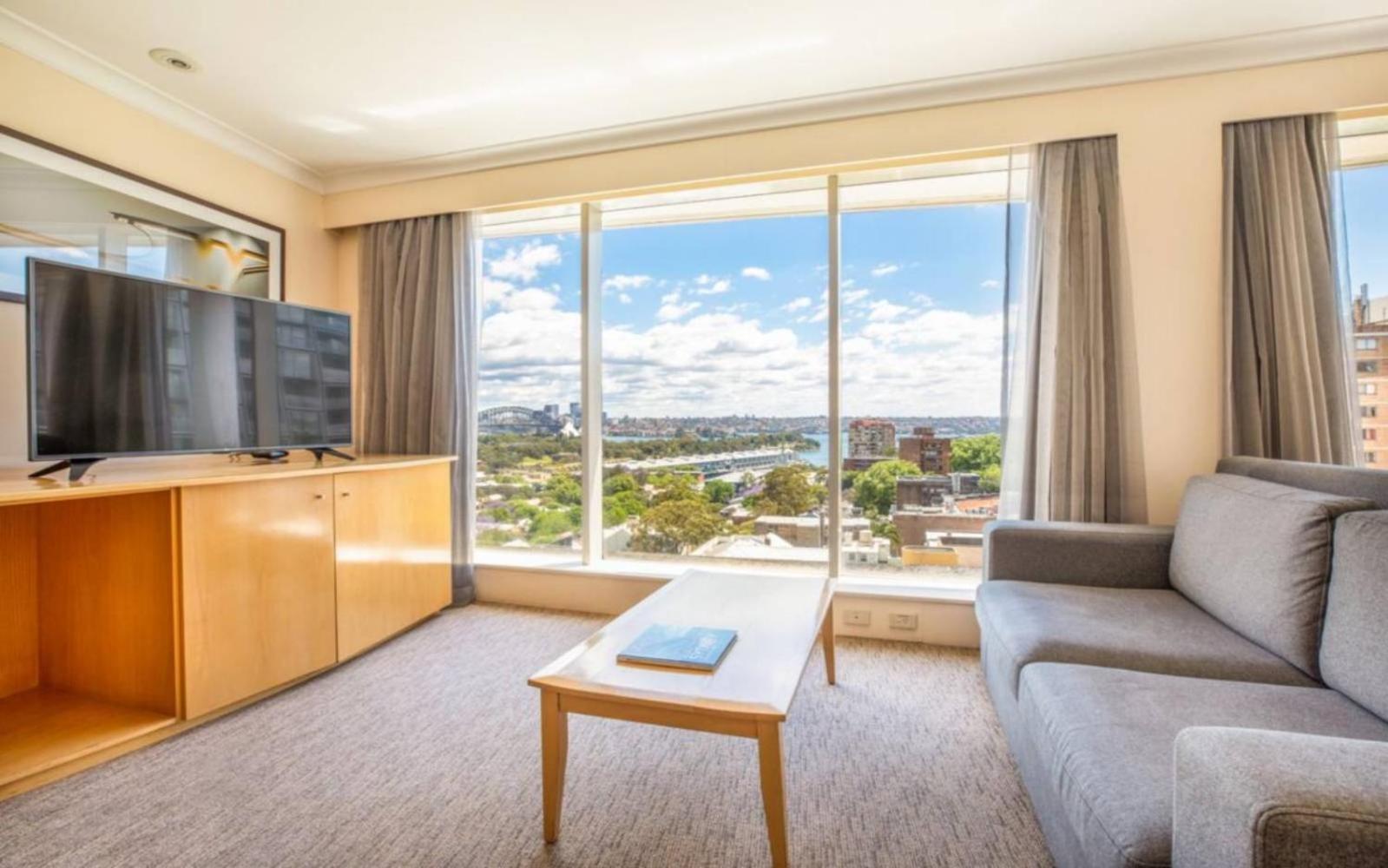 One-Bedroom King Suite with Harbor View