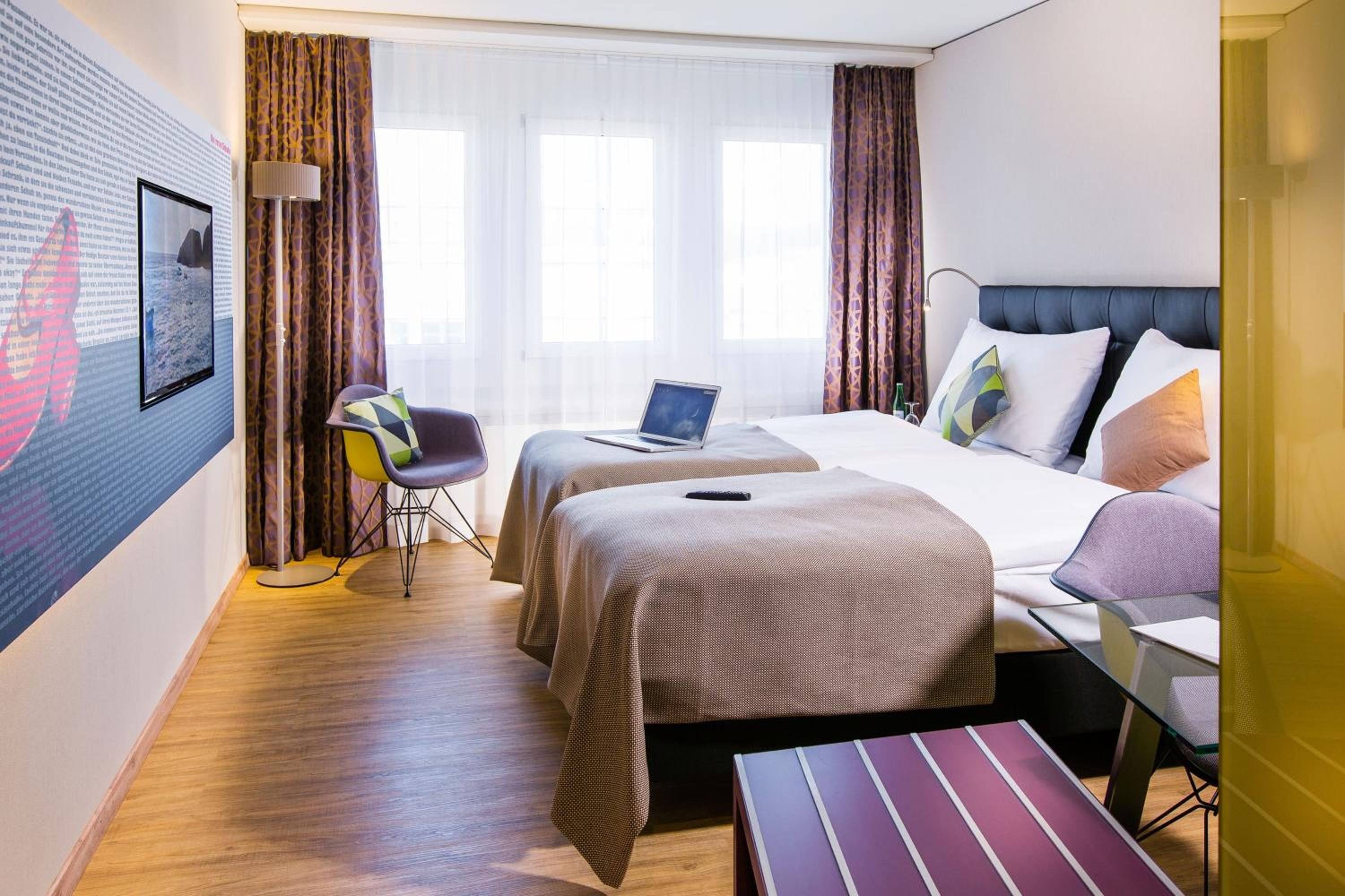 Room Style - Photo 1