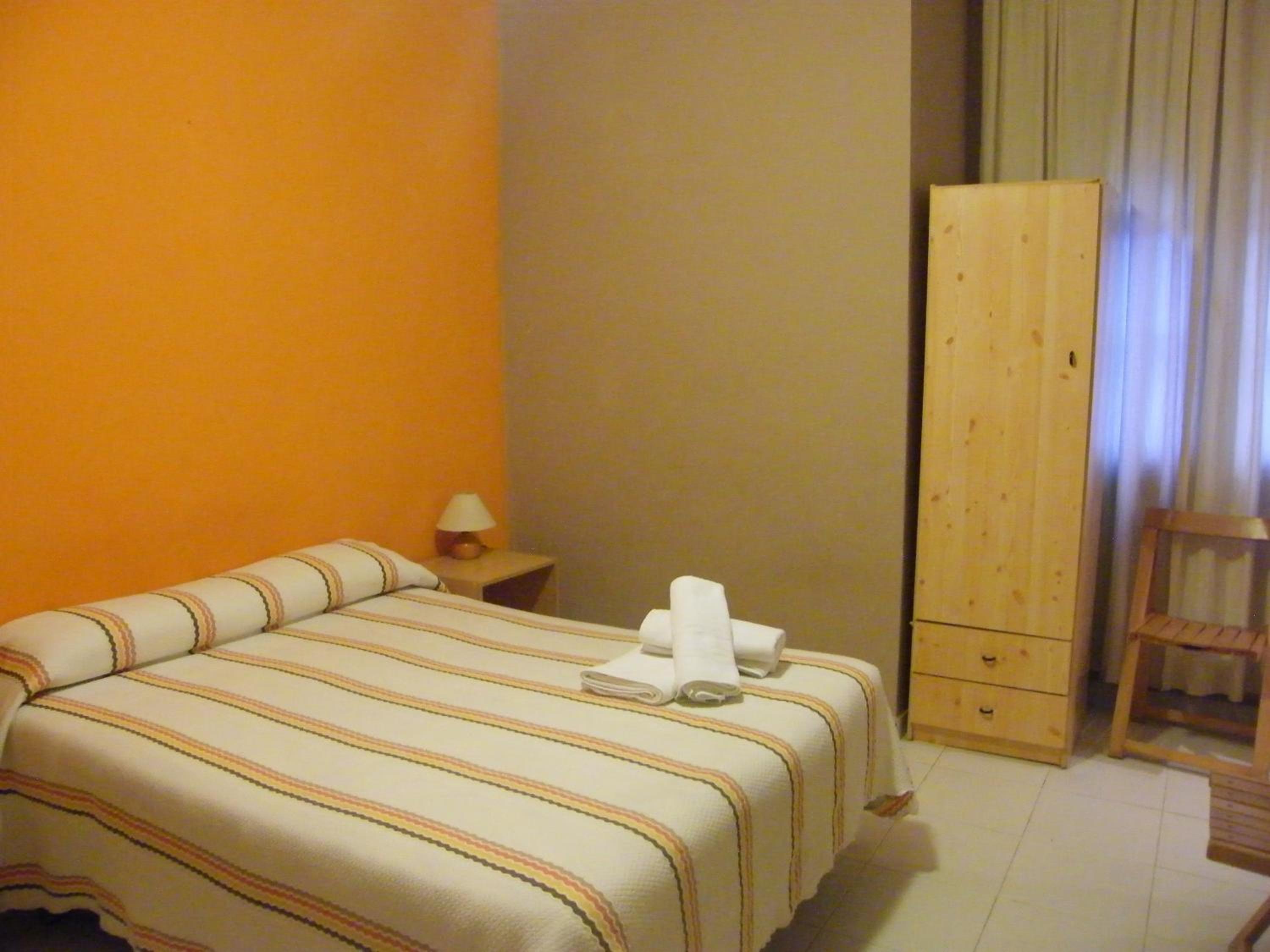 Double or Twin Room - Photo 1