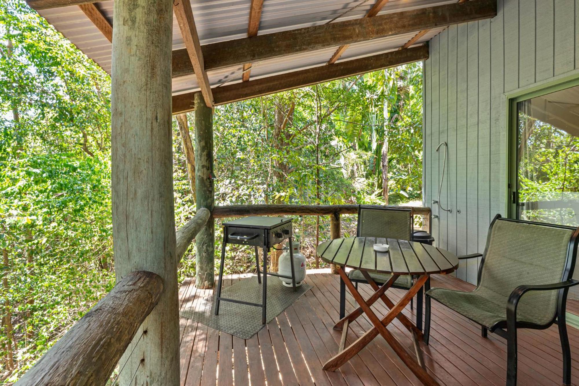 Rainforest Cottage with Indoor Spa photo 3