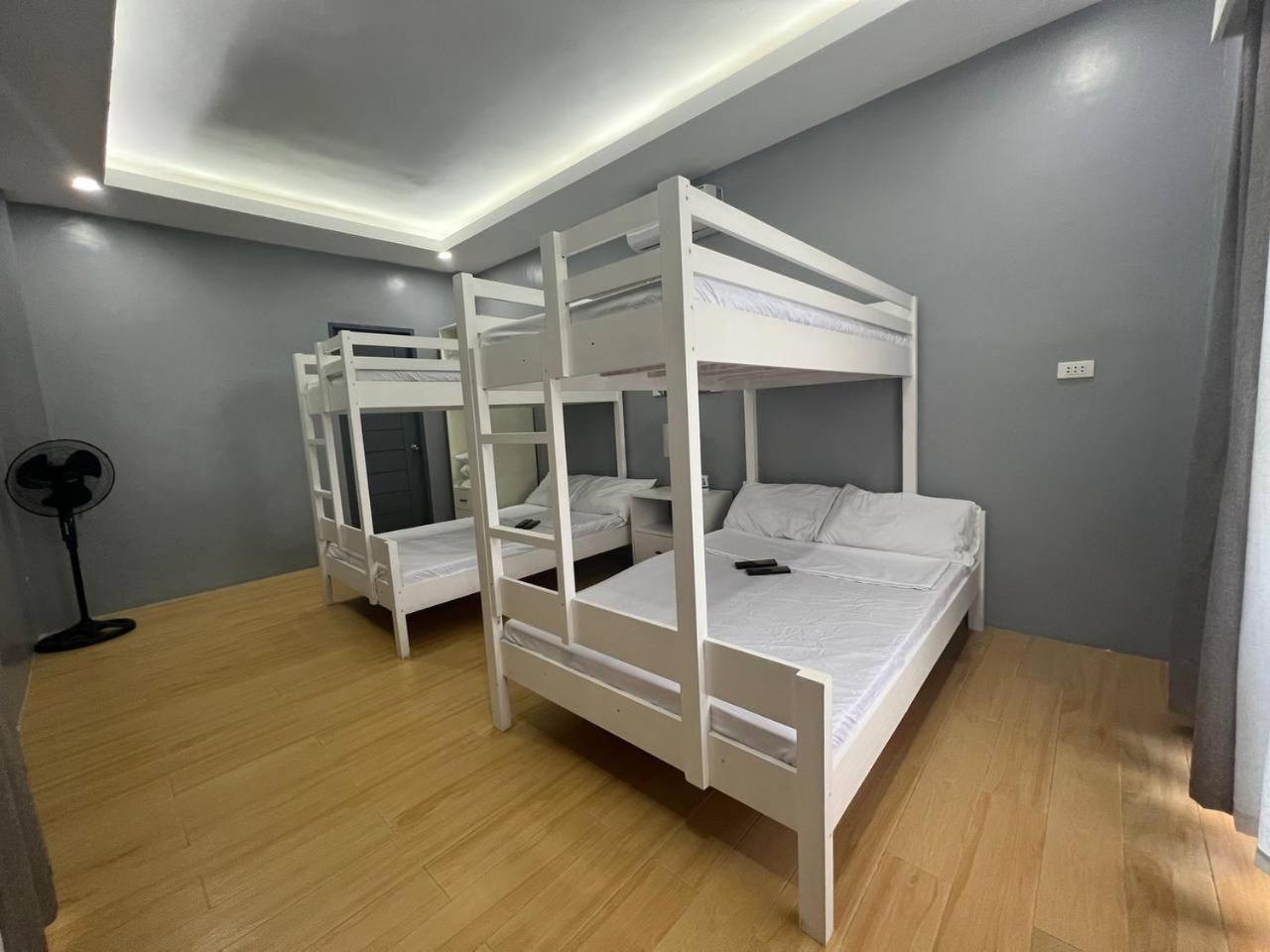 Mixed Dormitory Room