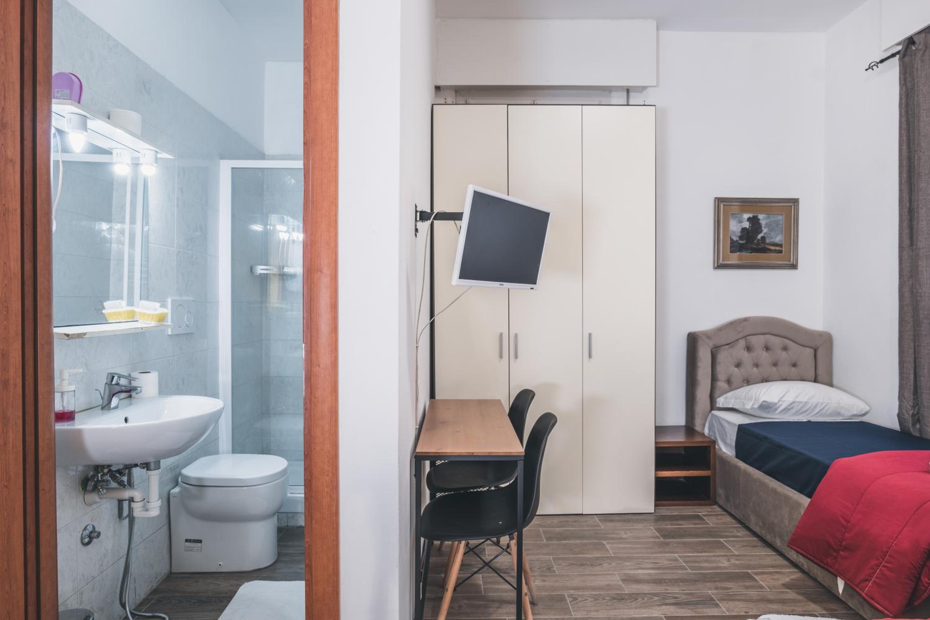 Double Room With Private Bathroom