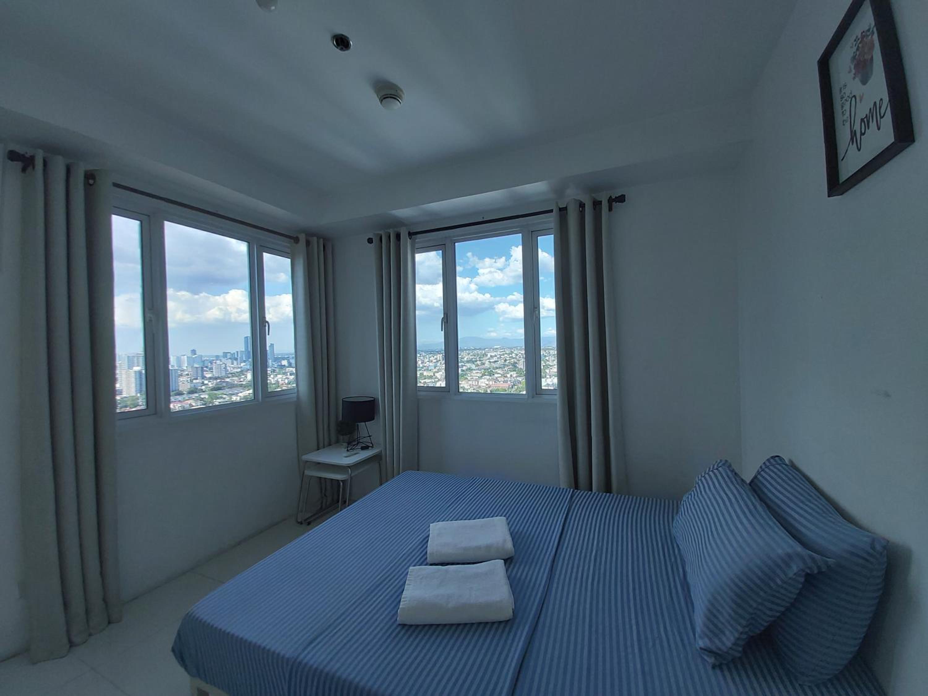 One-Bedroom Apartment - Photo 8