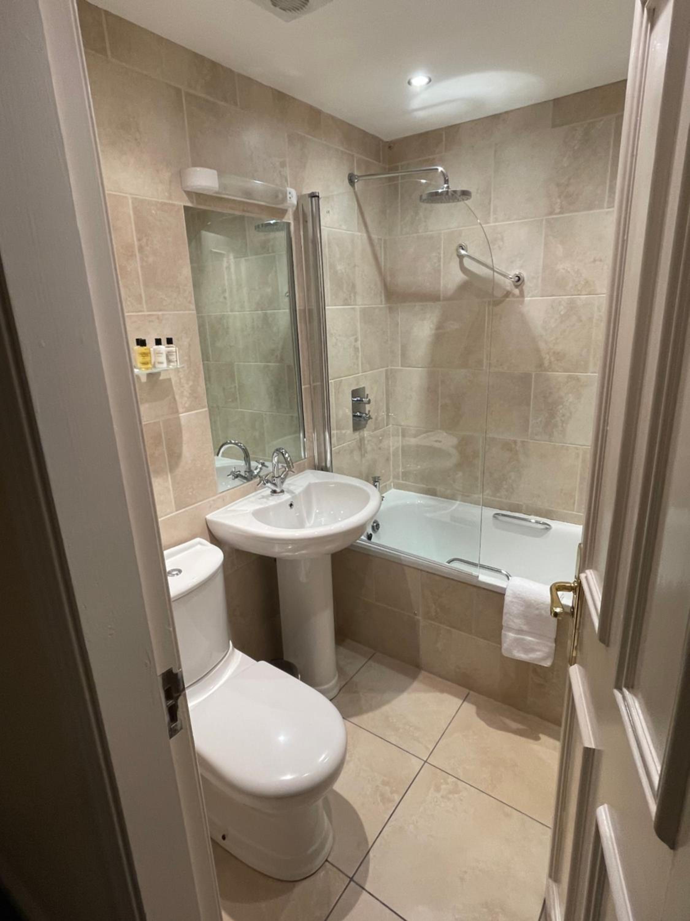 Deluxe Double Room photo 3