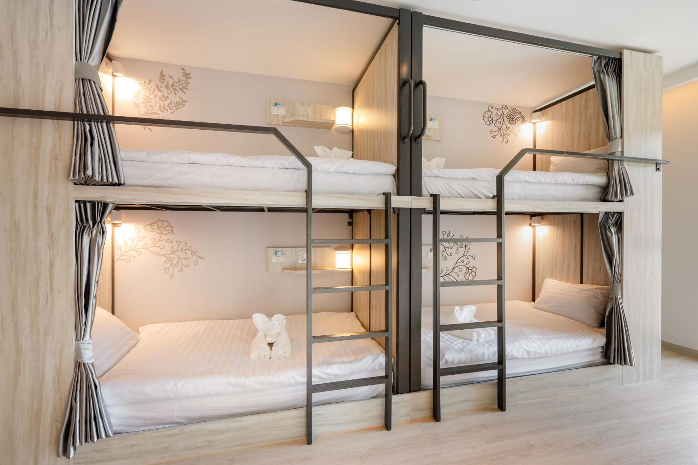 6-Bed Mixed Dormitory Room photo 1