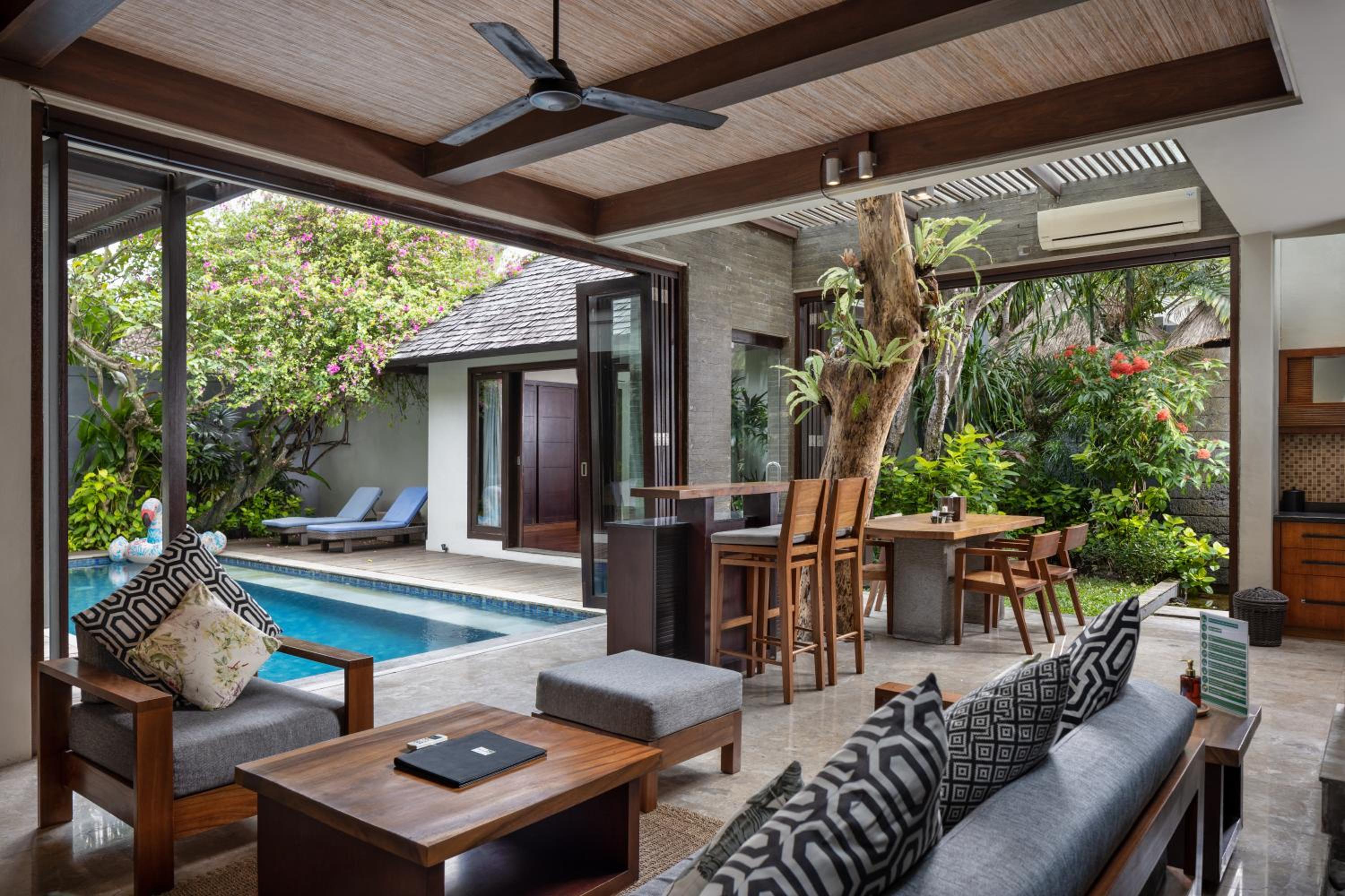 Three-Bedroom Villa with Private Pool - Photo 13