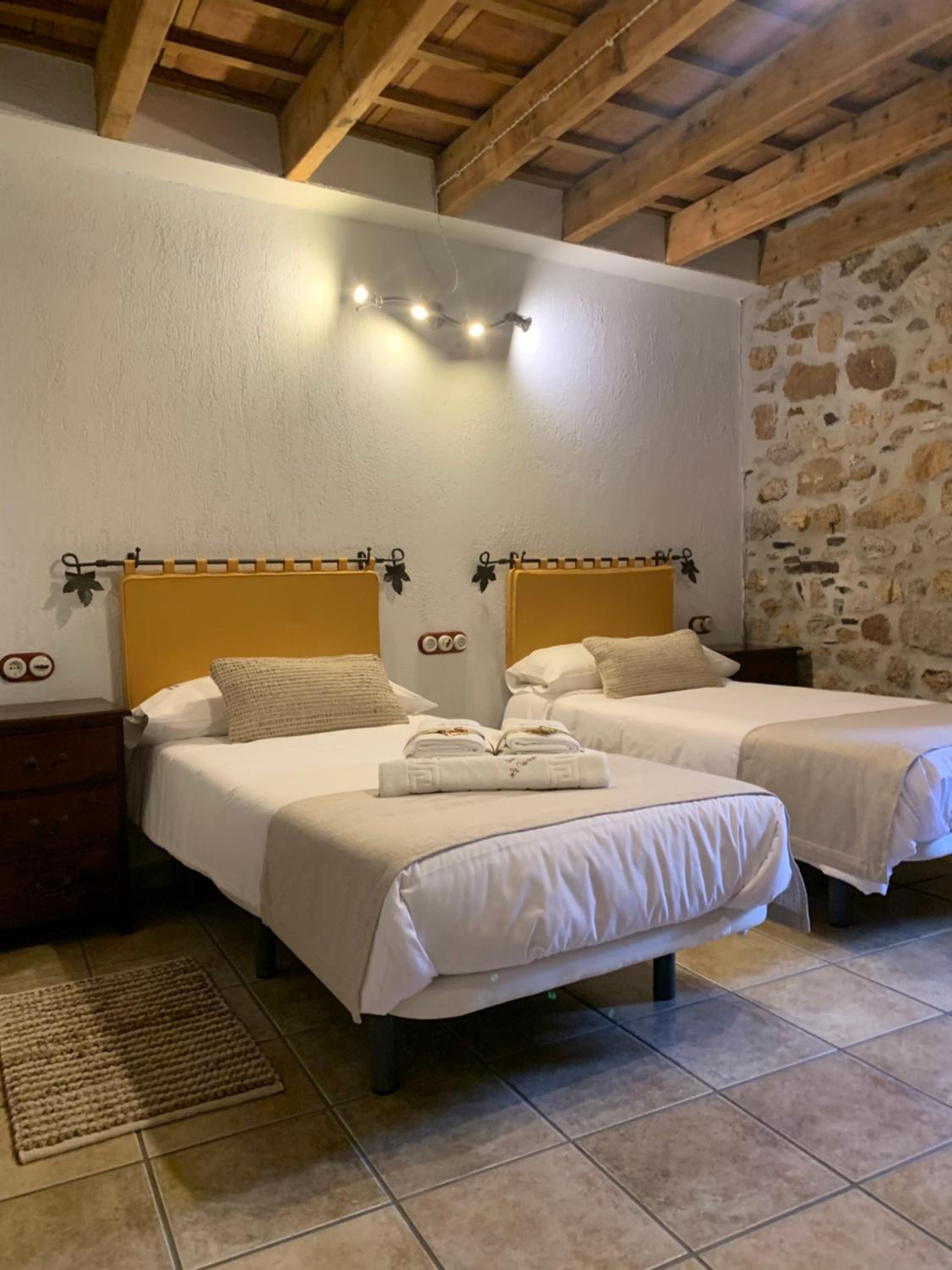 Habitación Doble con Baño Privado