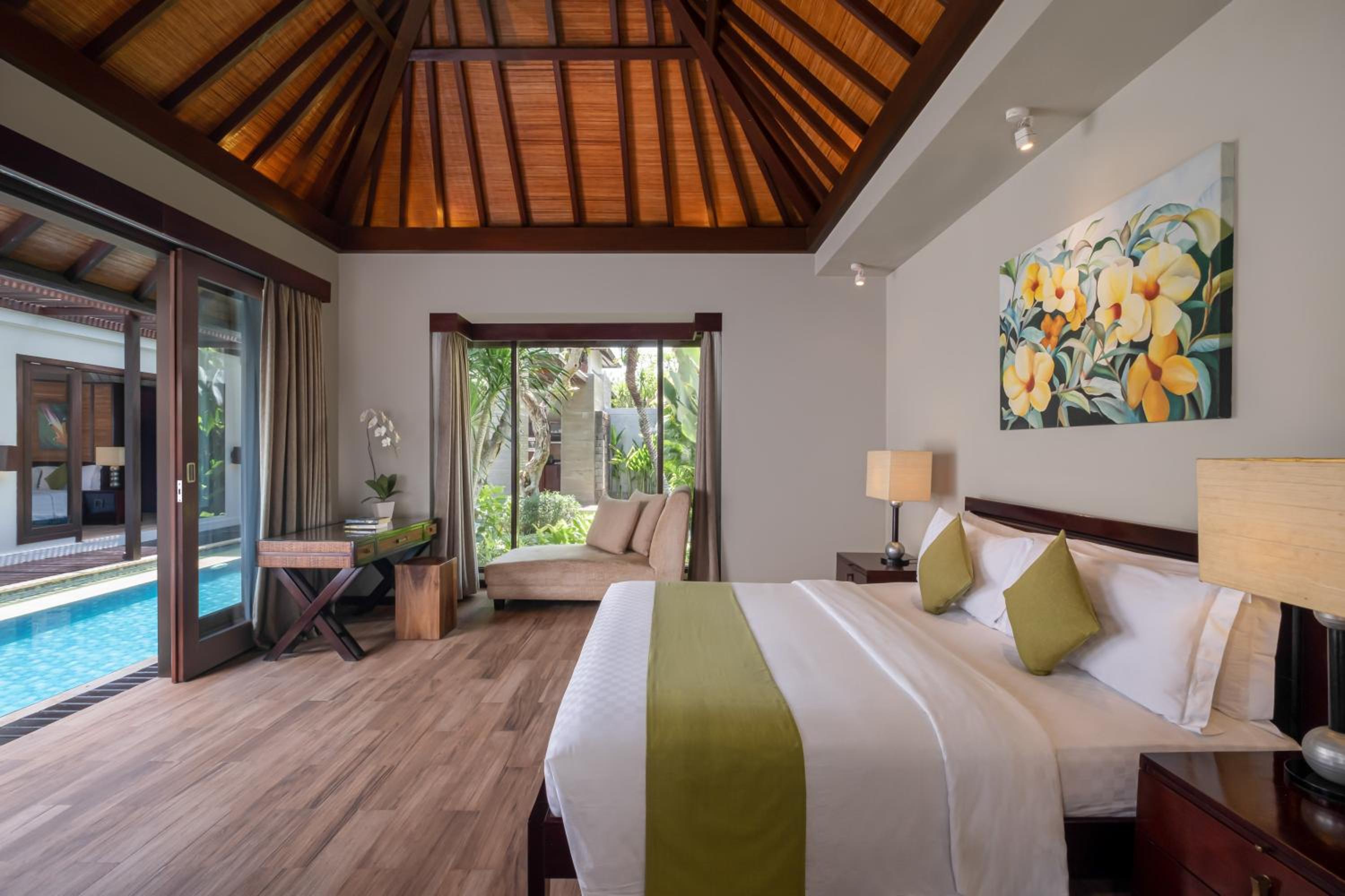 Three-Bedroom Villa with Private Pool - Photo 18