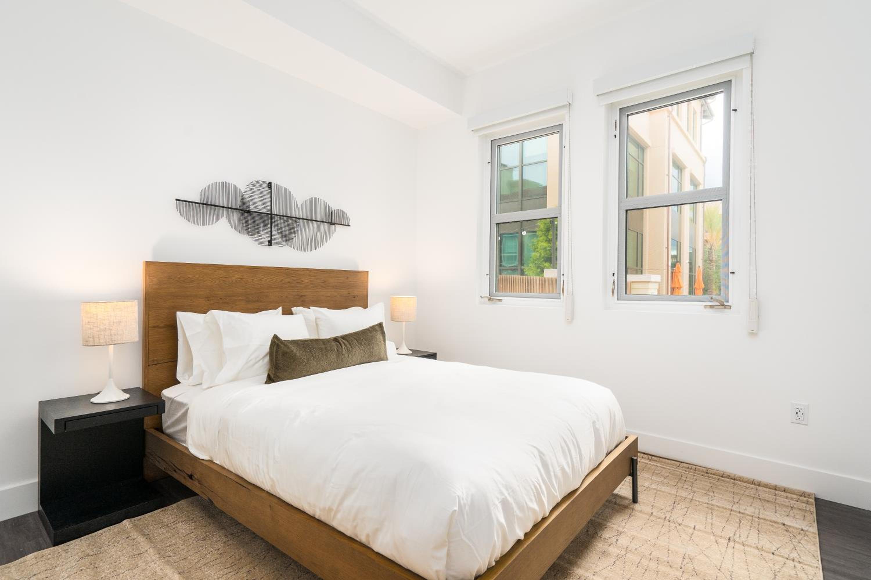 Premium Two Bedroom Apartment with Balcony (Self Check-in with Virtual Front Desk) photo 1