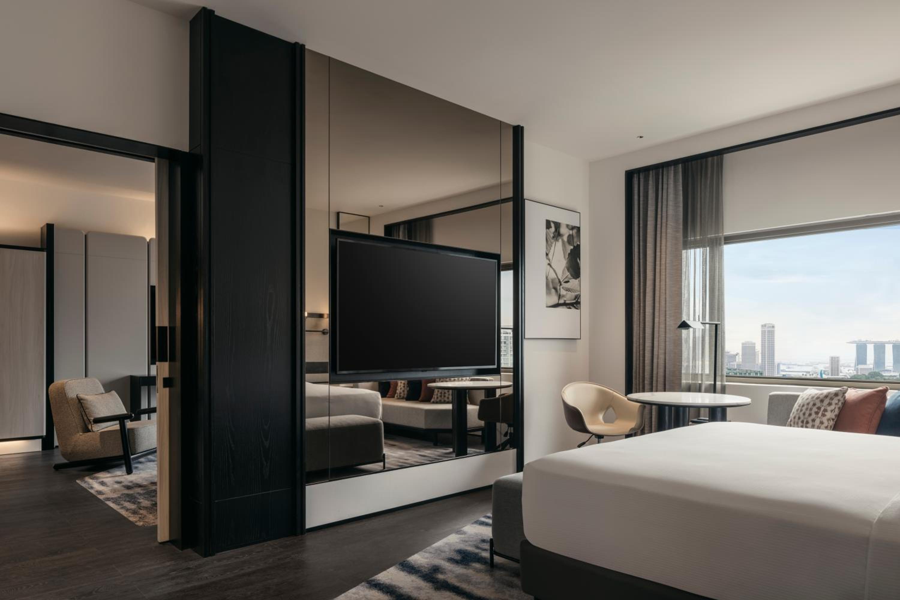 King Suite with Marina Bay View and Lounge Access