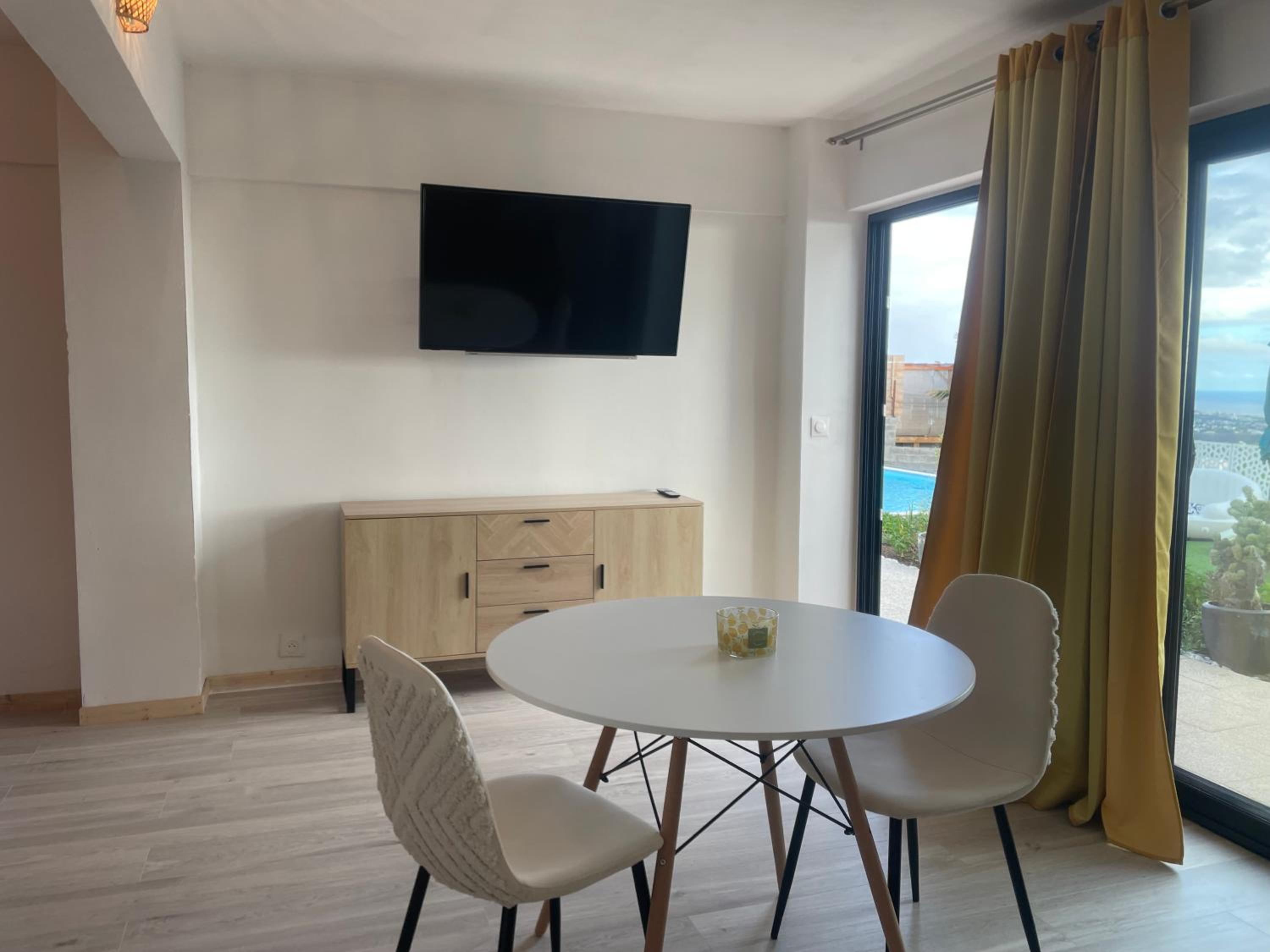 Double Room with Sea View - Photo 8