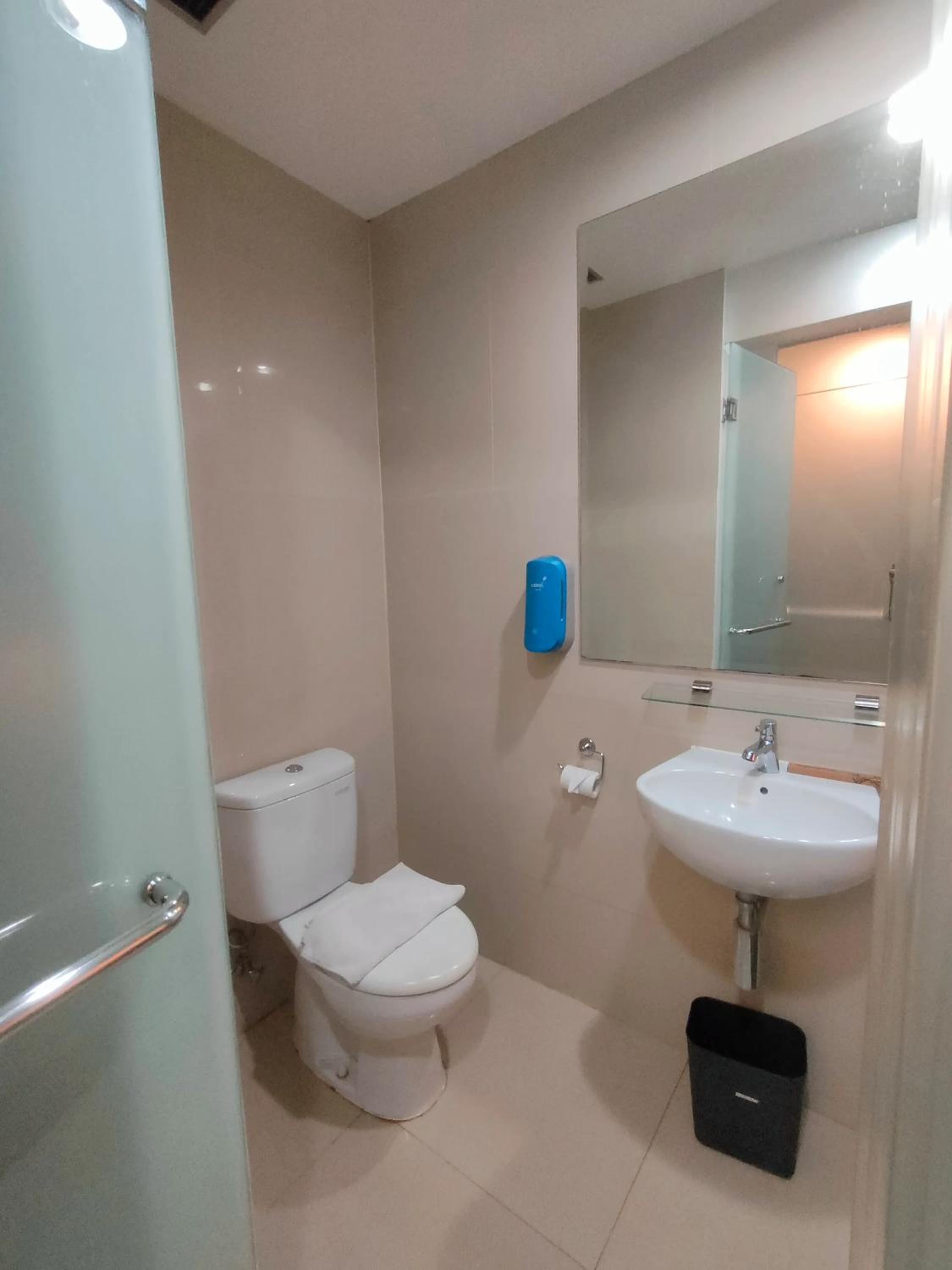 Standard Double Room - Photo 8