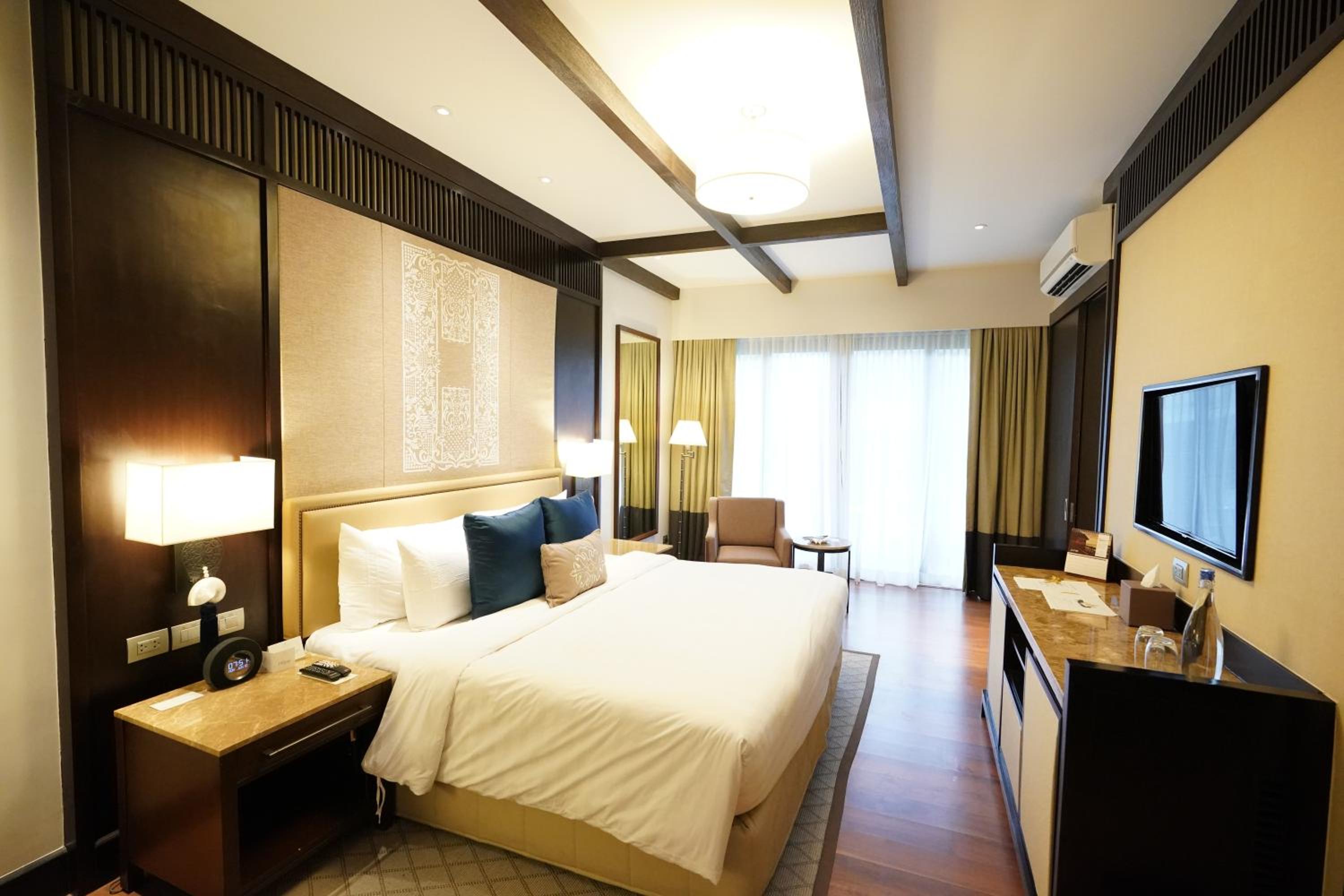 Junior Suite King photo 2