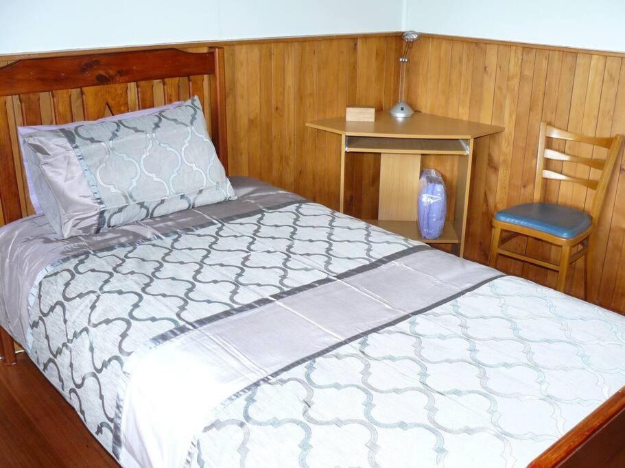 Four-Bedroom House photo 2