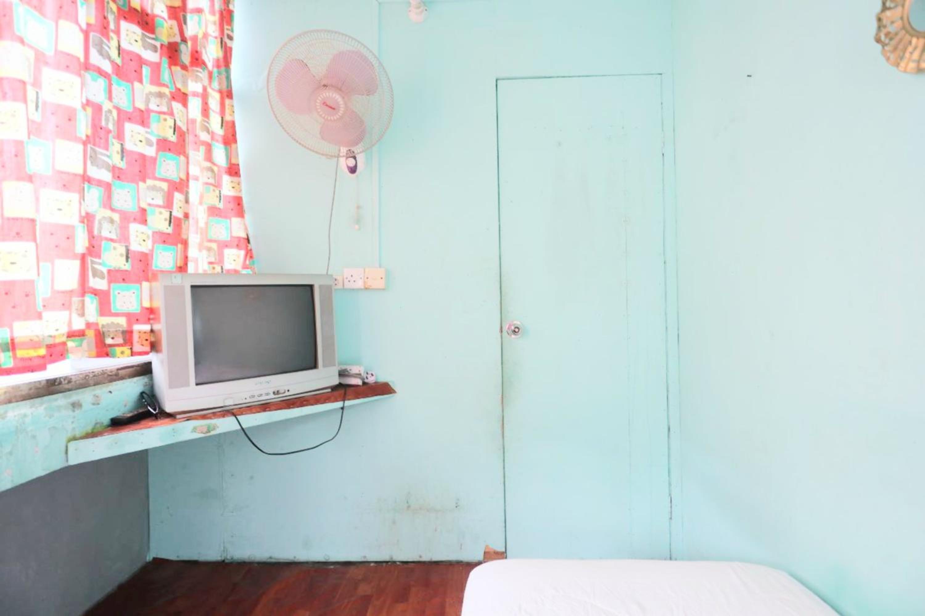 Small Single Room photo 3