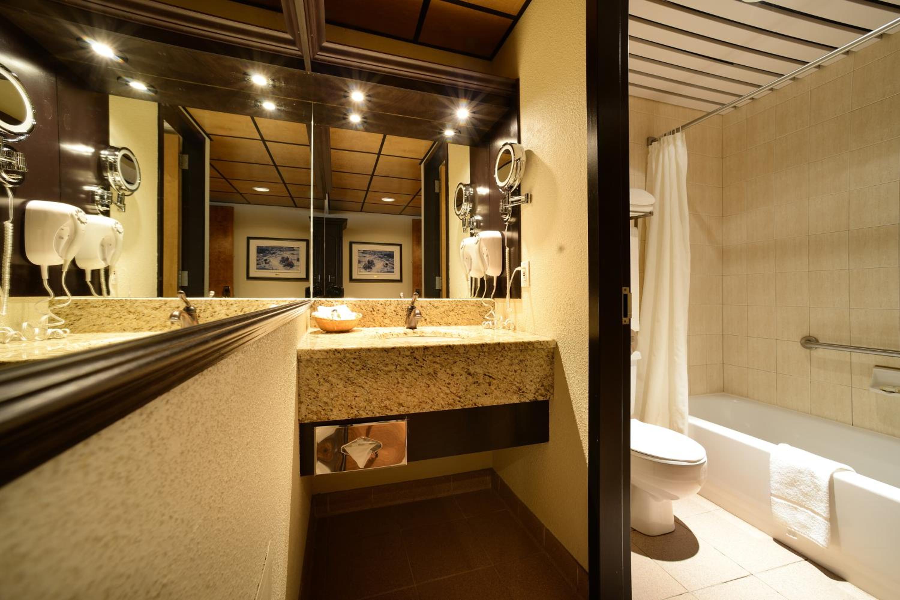 Spacious Queen Room with Two Queen Beds - Photo 2