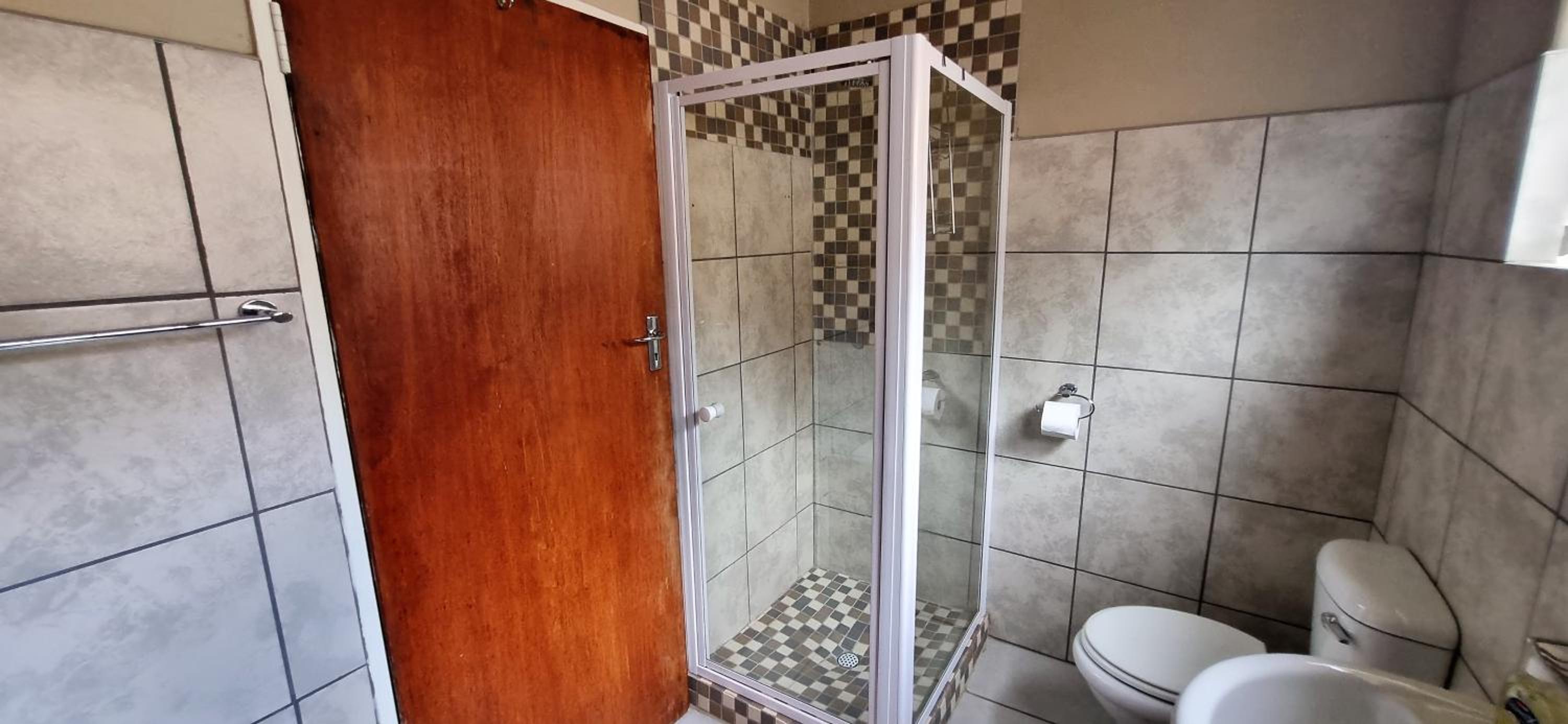 Comfort Apartment - Photo 20