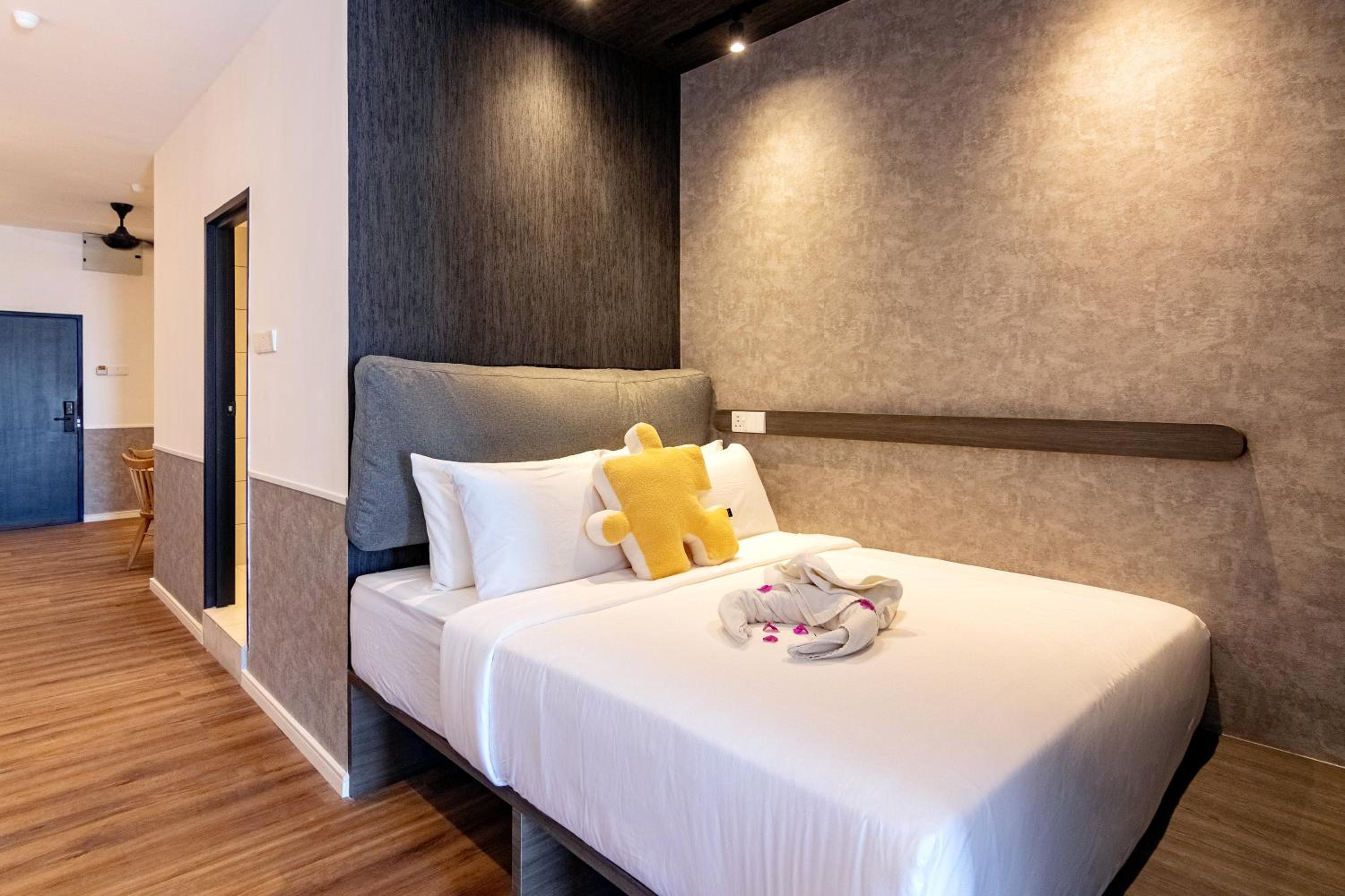 Deluxe Triple Room - Photo 12