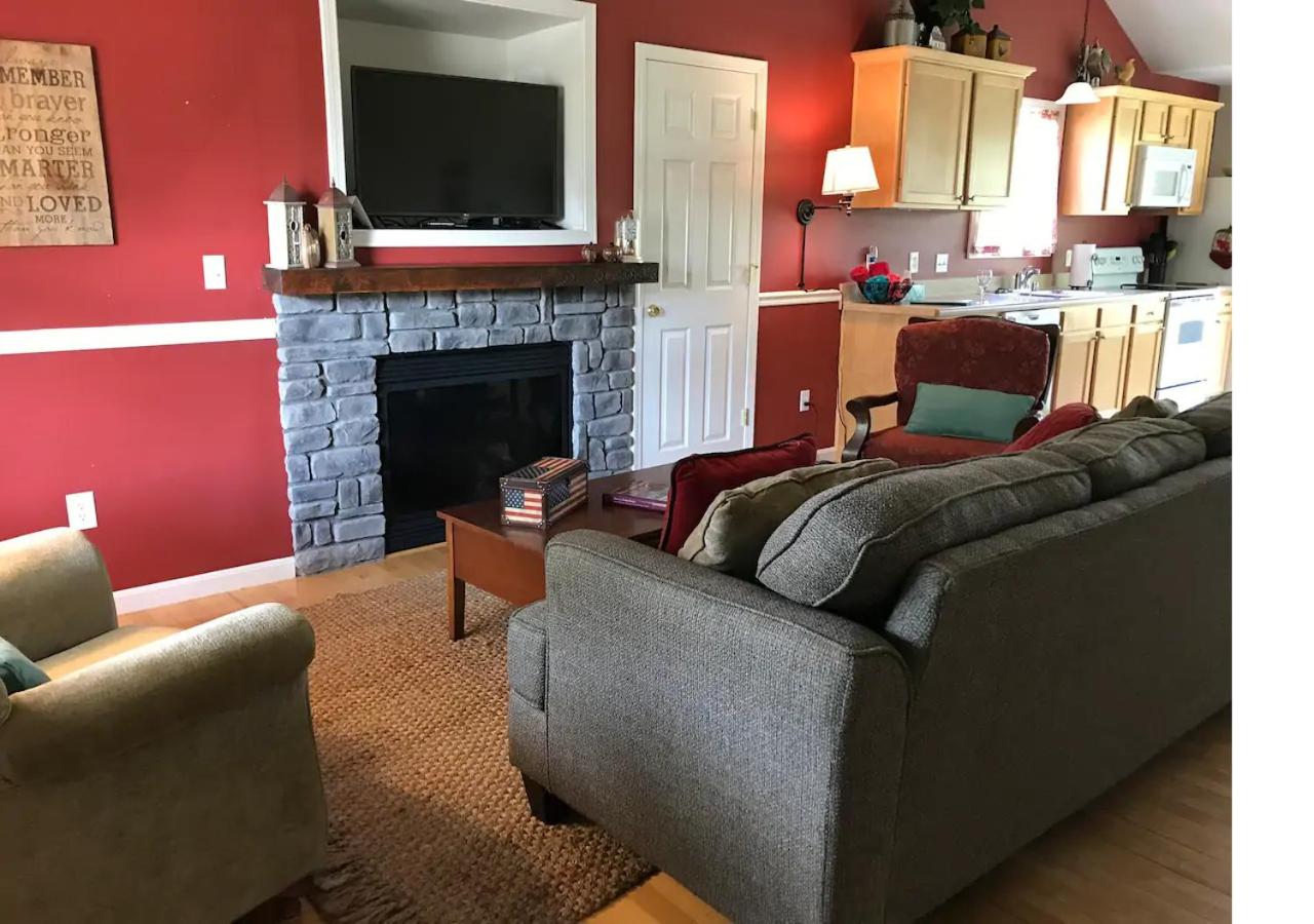 Two-Bedroom House photo 3
