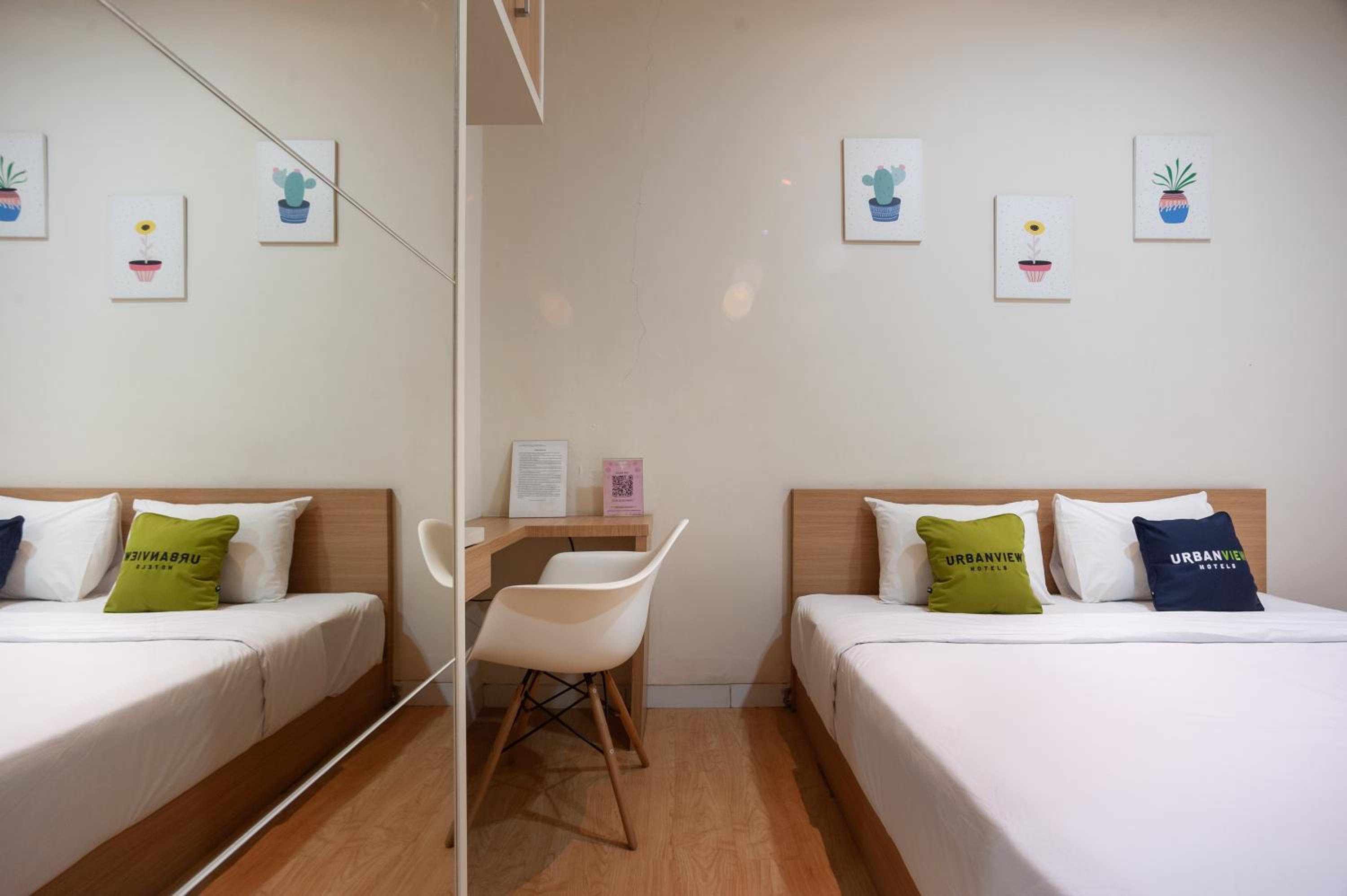 Deluxe Room - Photo 3