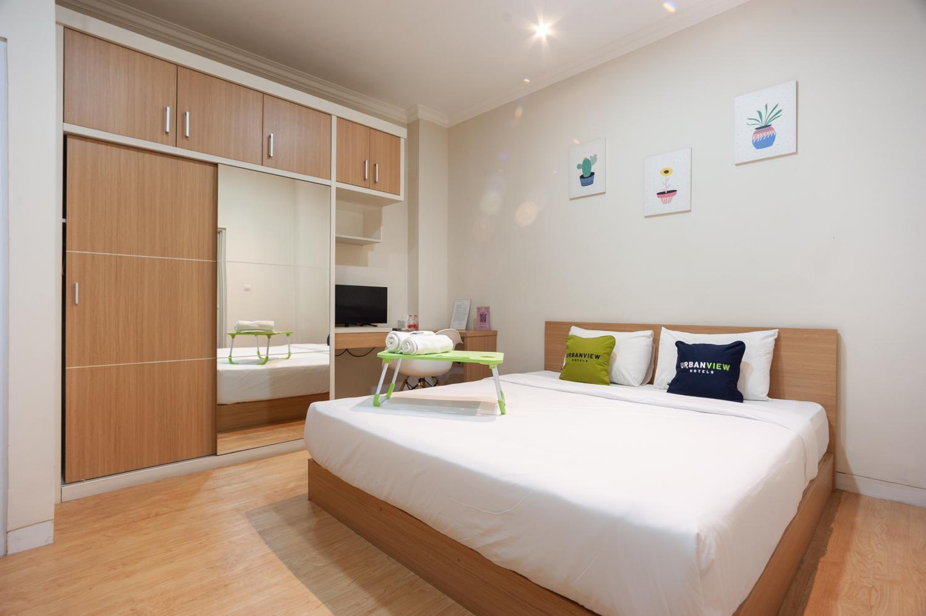 Deluxe Room - Photo 1