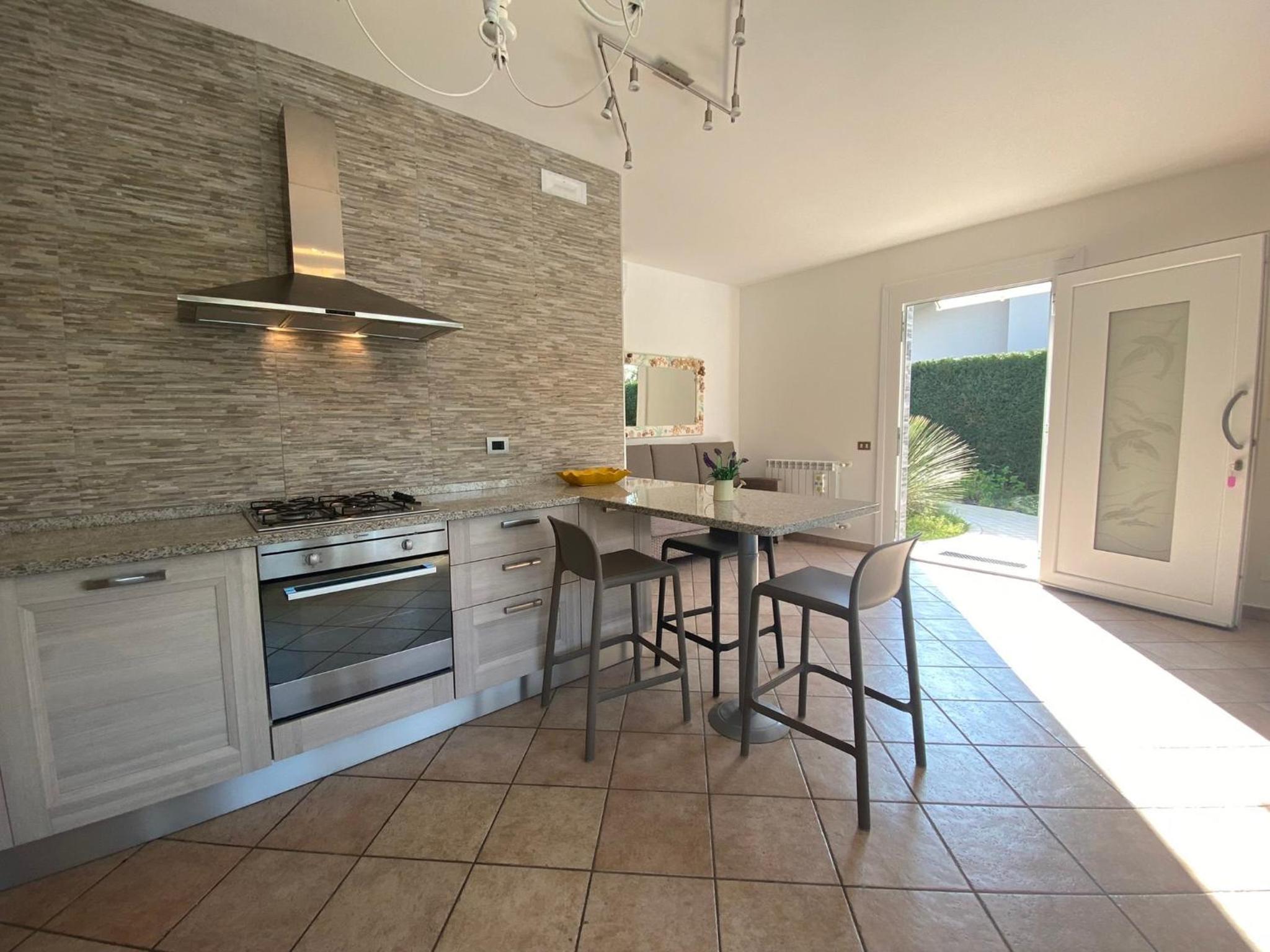 Villa photo 2