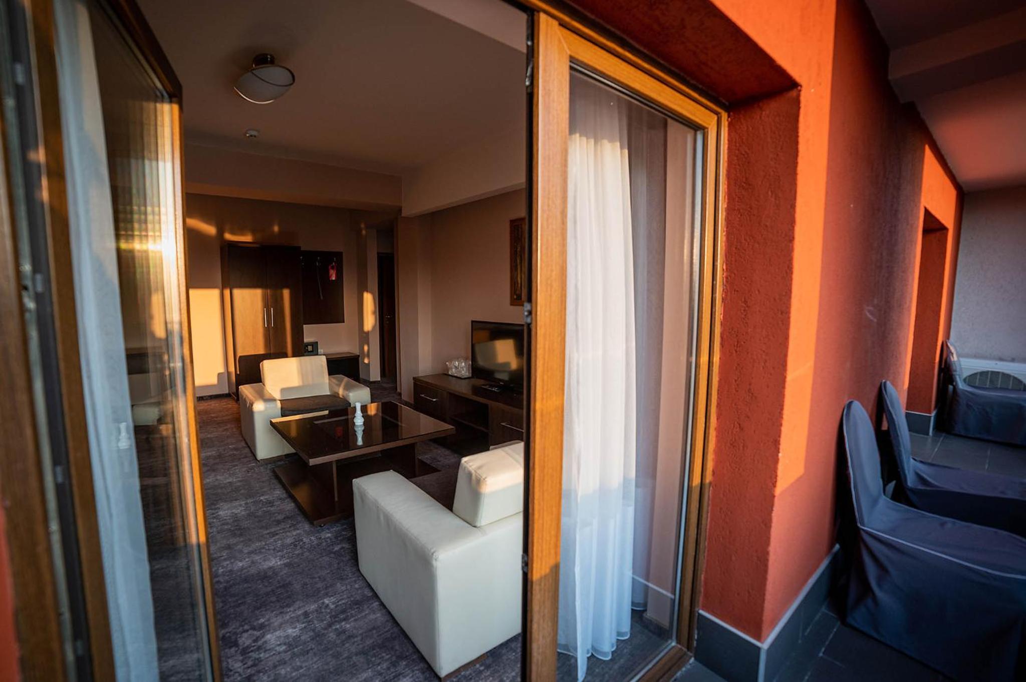 One-Bedroom Suite photo 1