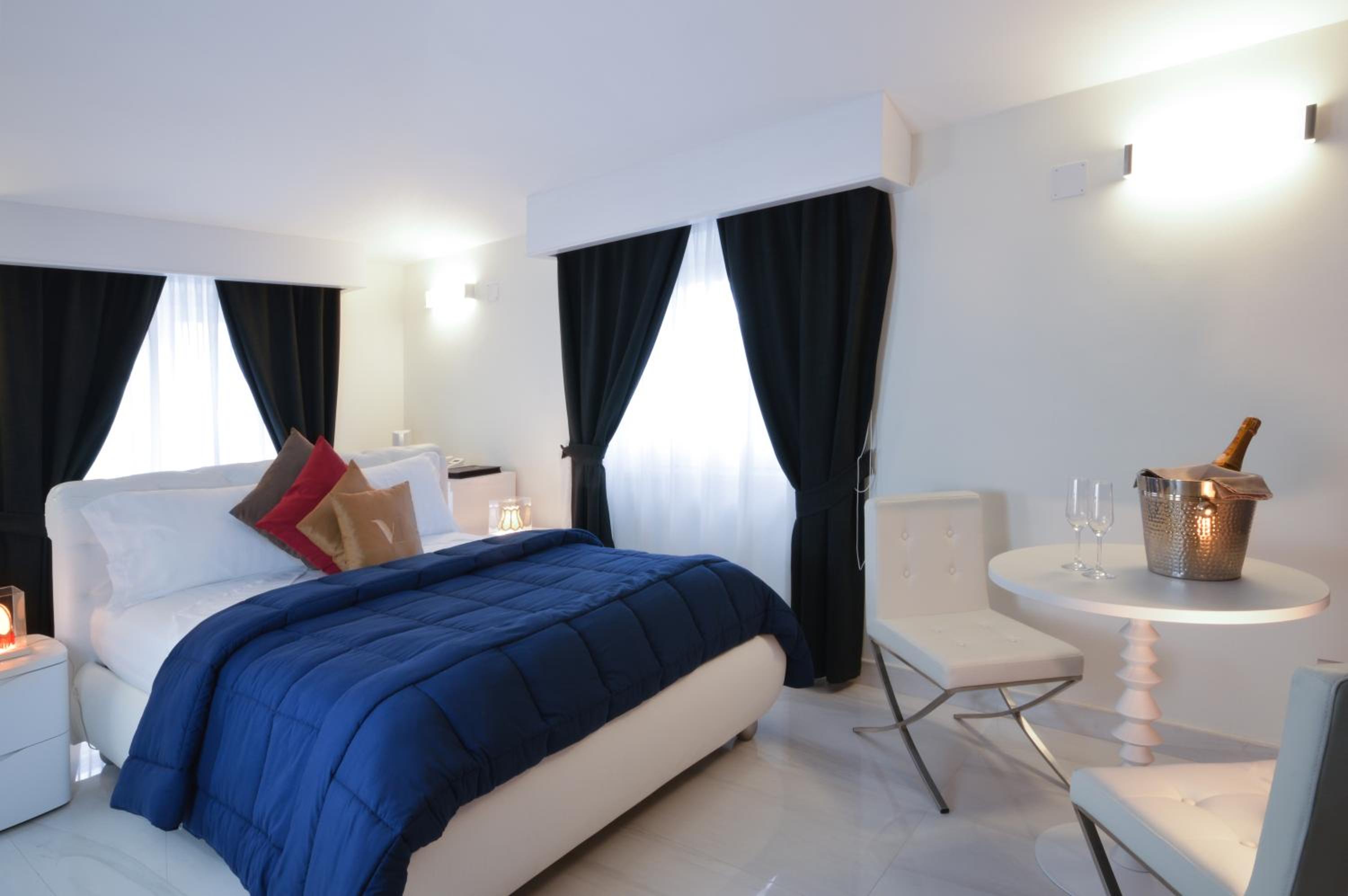Double Room with Sauna and Spa Bath - Photo 7