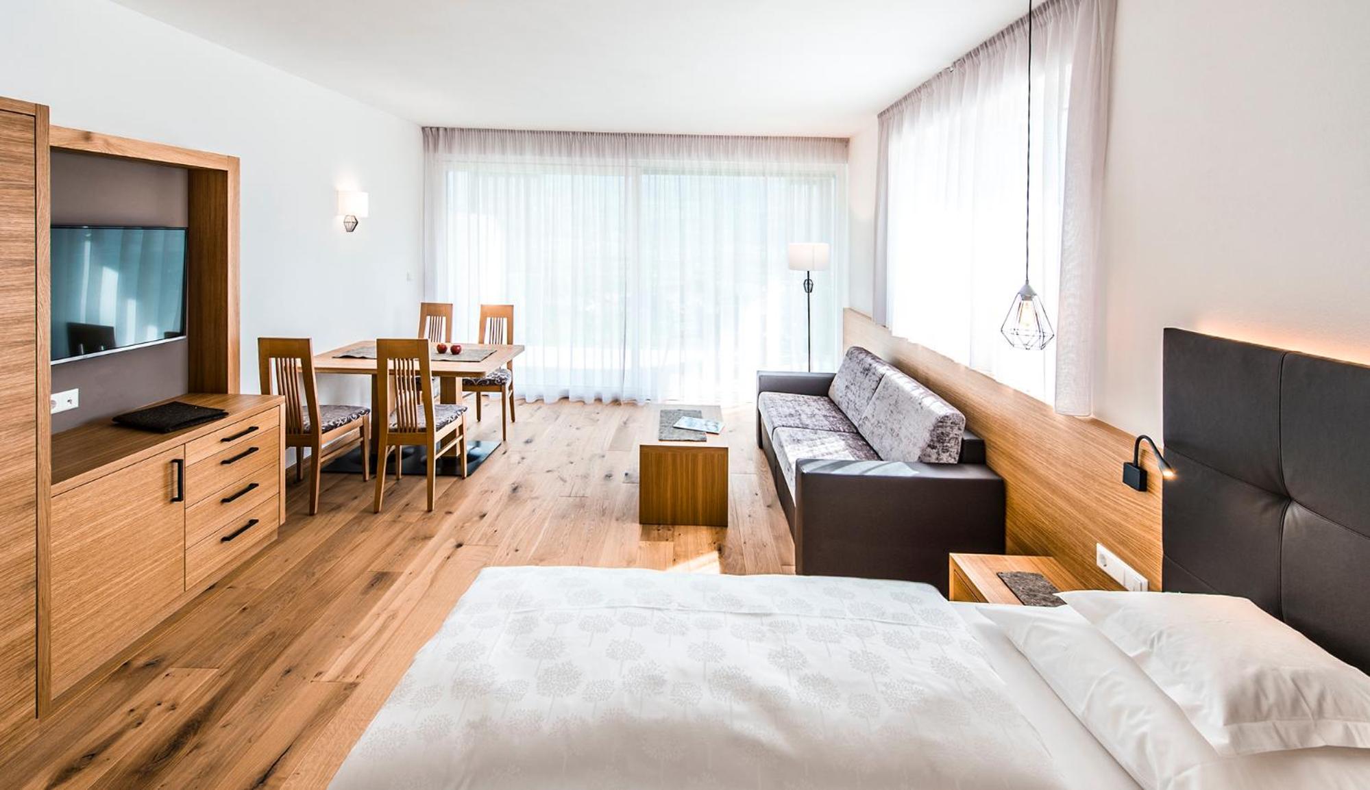 Deluxe Family Suite photo 1