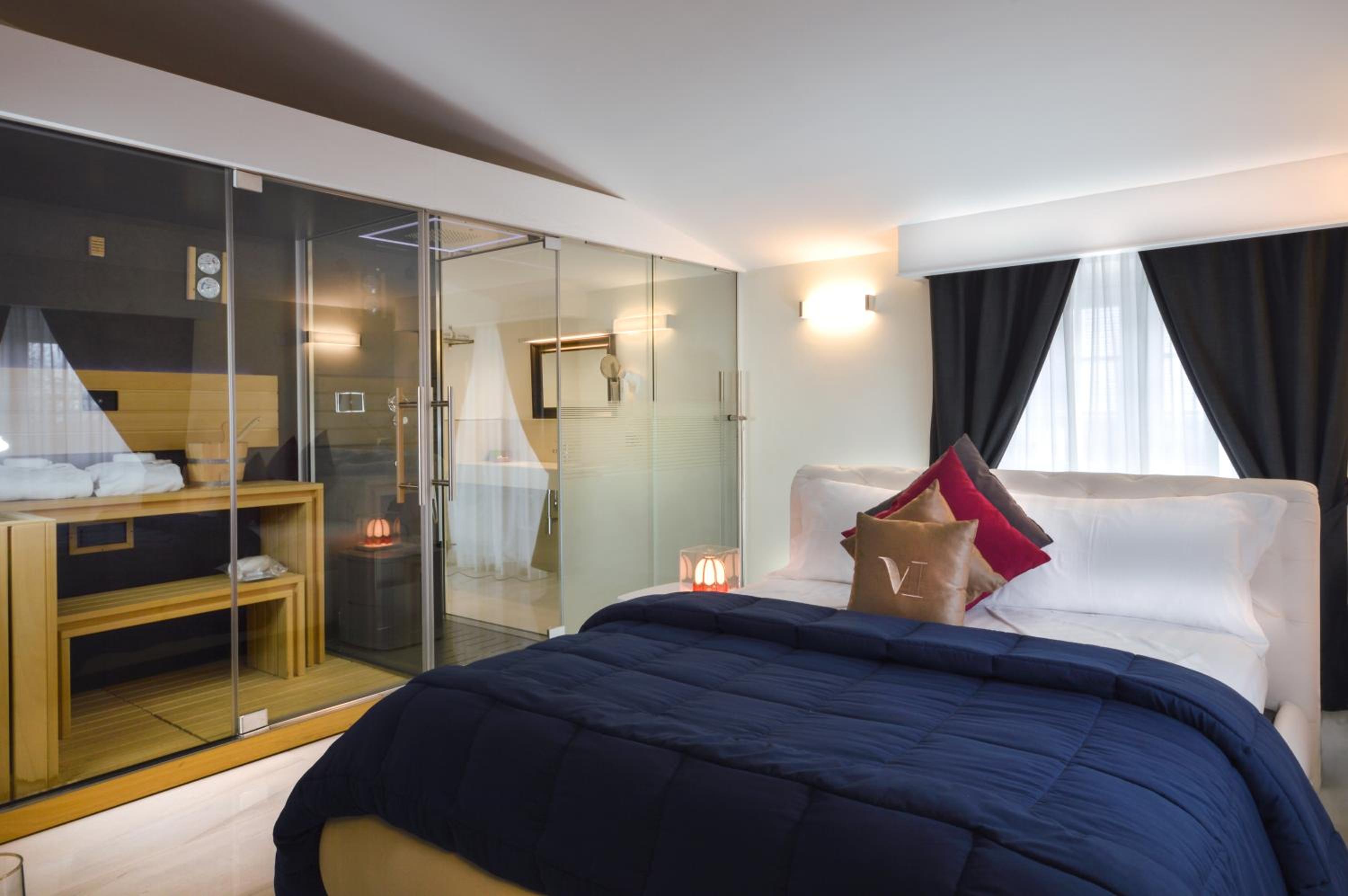 Double Room with Sauna and Spa Bath - Photo 5