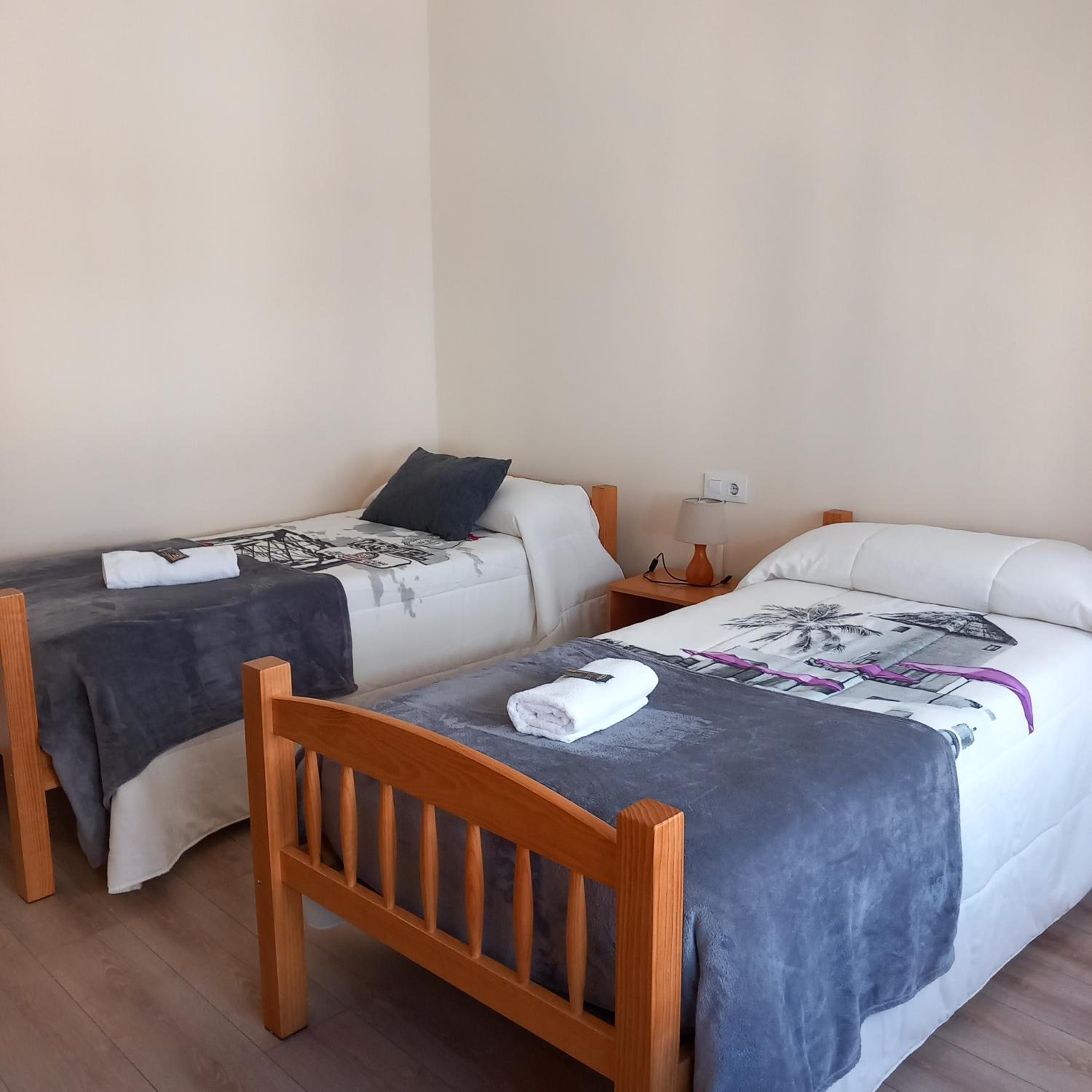 Twin Room - Photo 2
