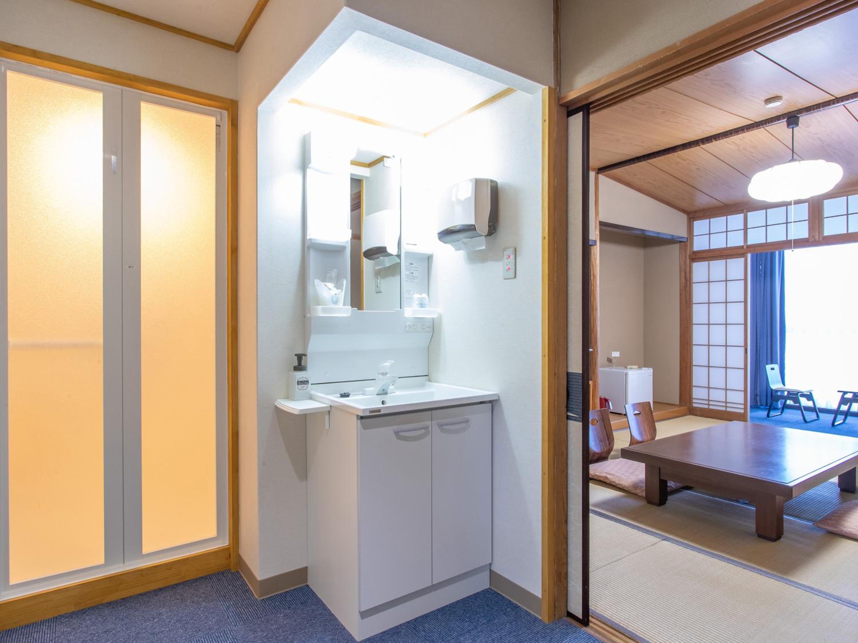Japanese-Style Quadruple Room - Photo 3