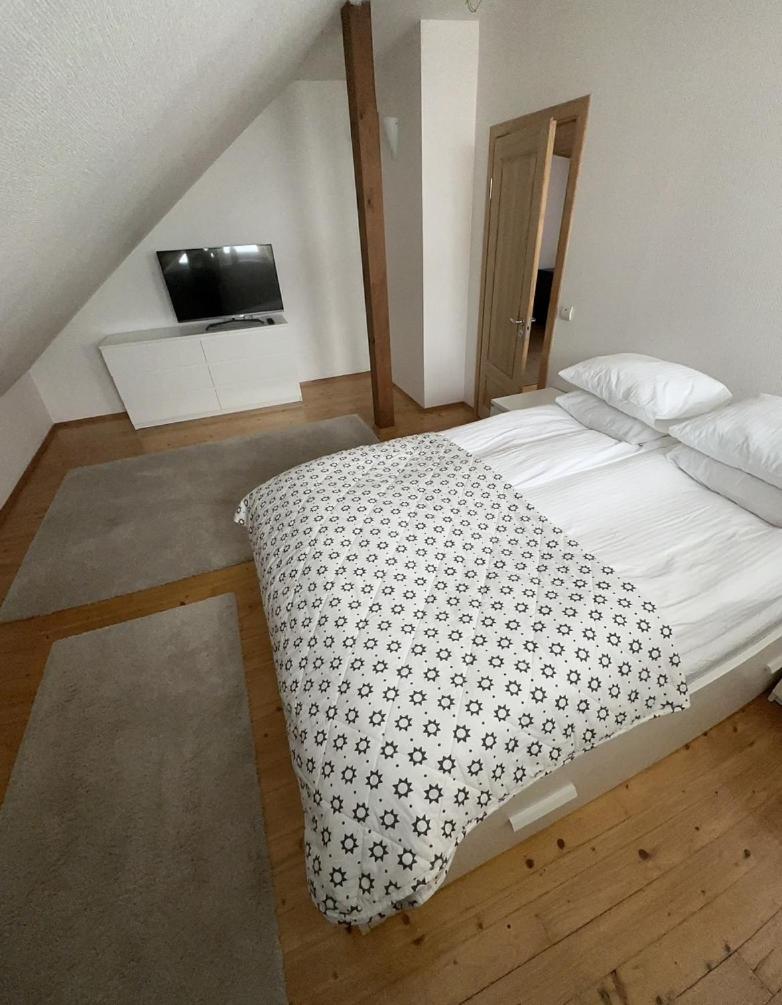 Two-Bedroom House - Photo 14