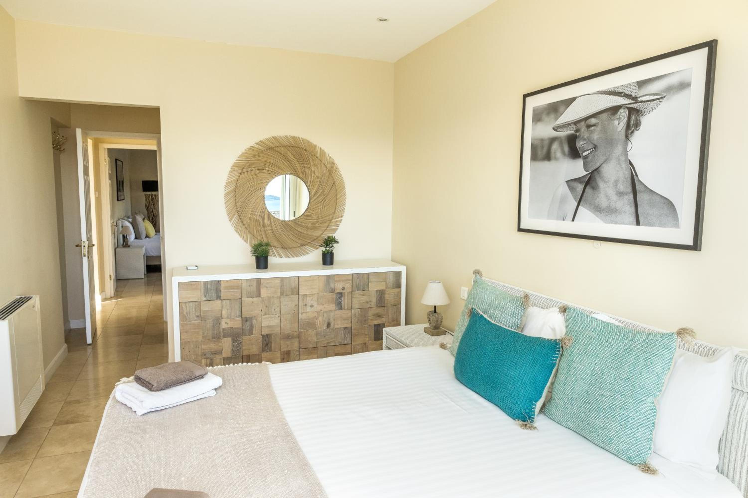 Villa photo 3