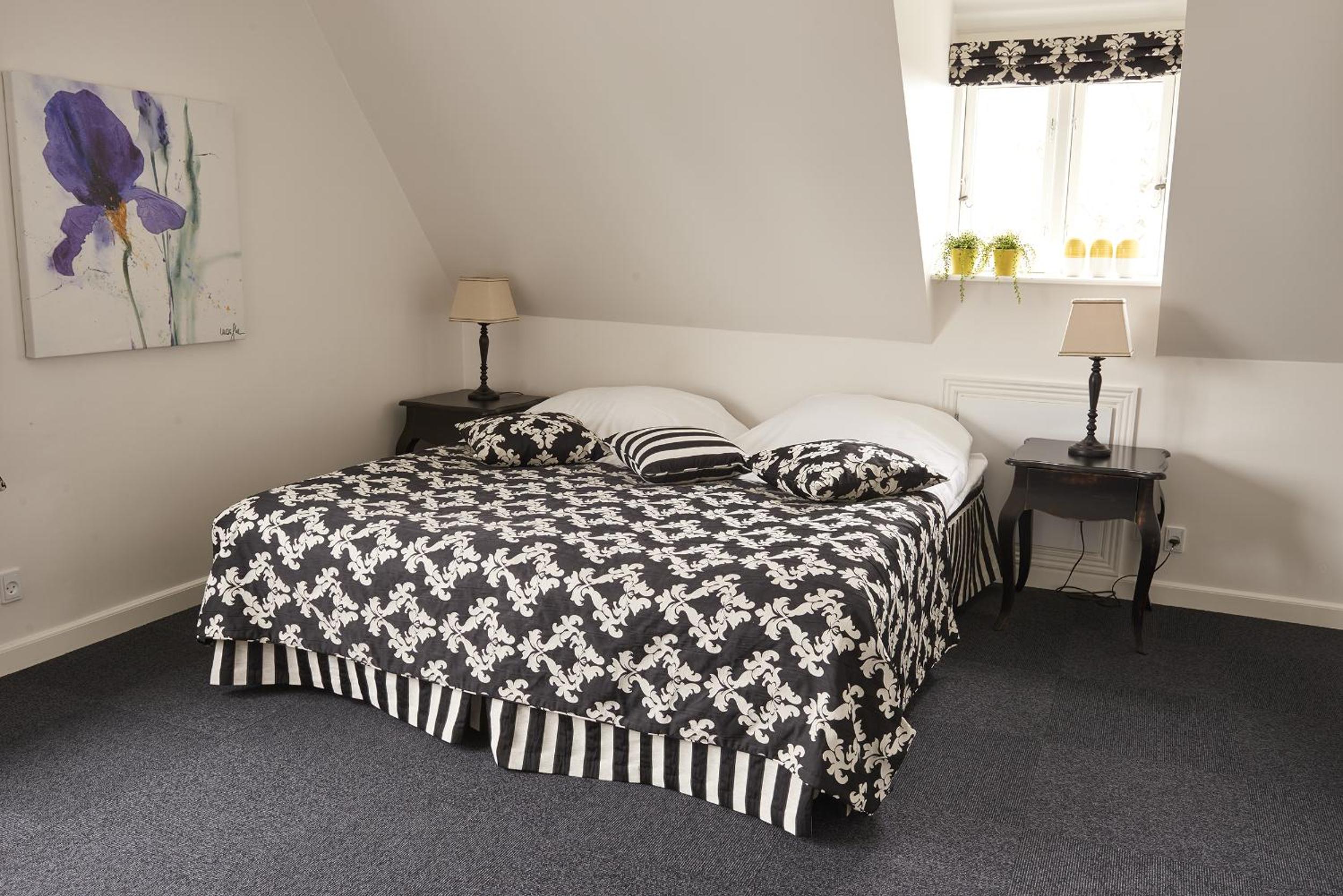 Suite - Photo 3