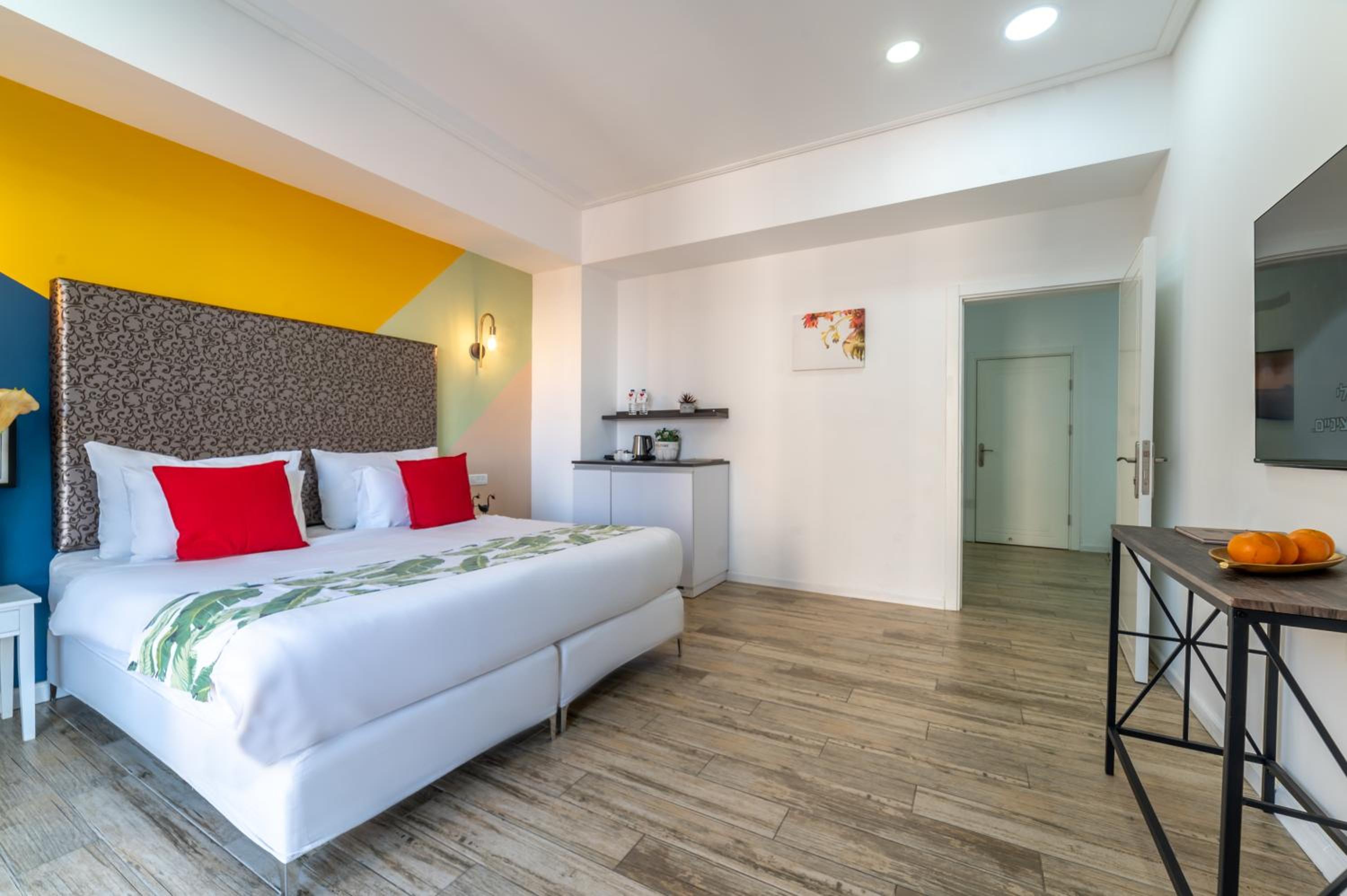 Three-Bedroom Suite photo 2