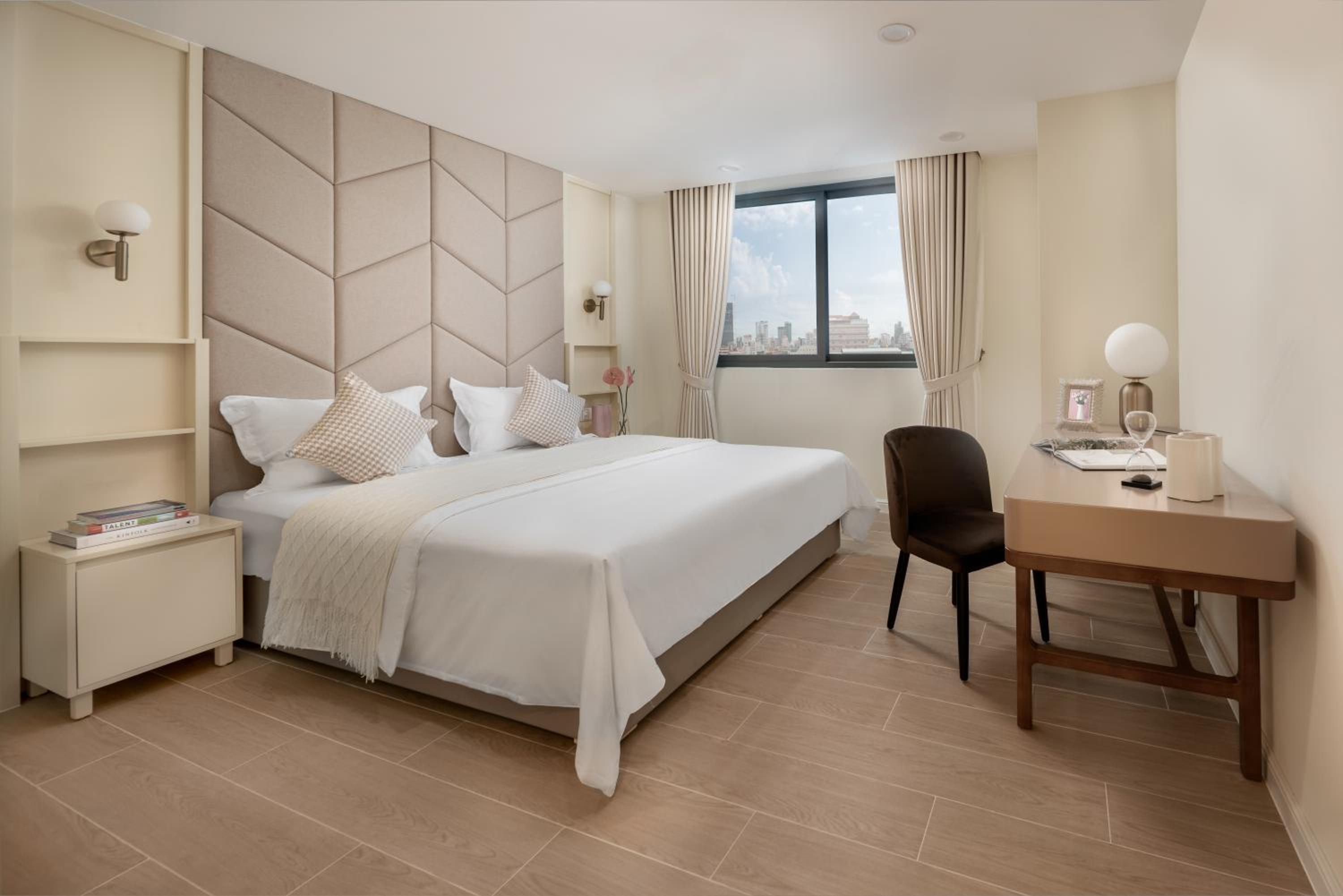 Premier Two Bedrooms - Photo 9