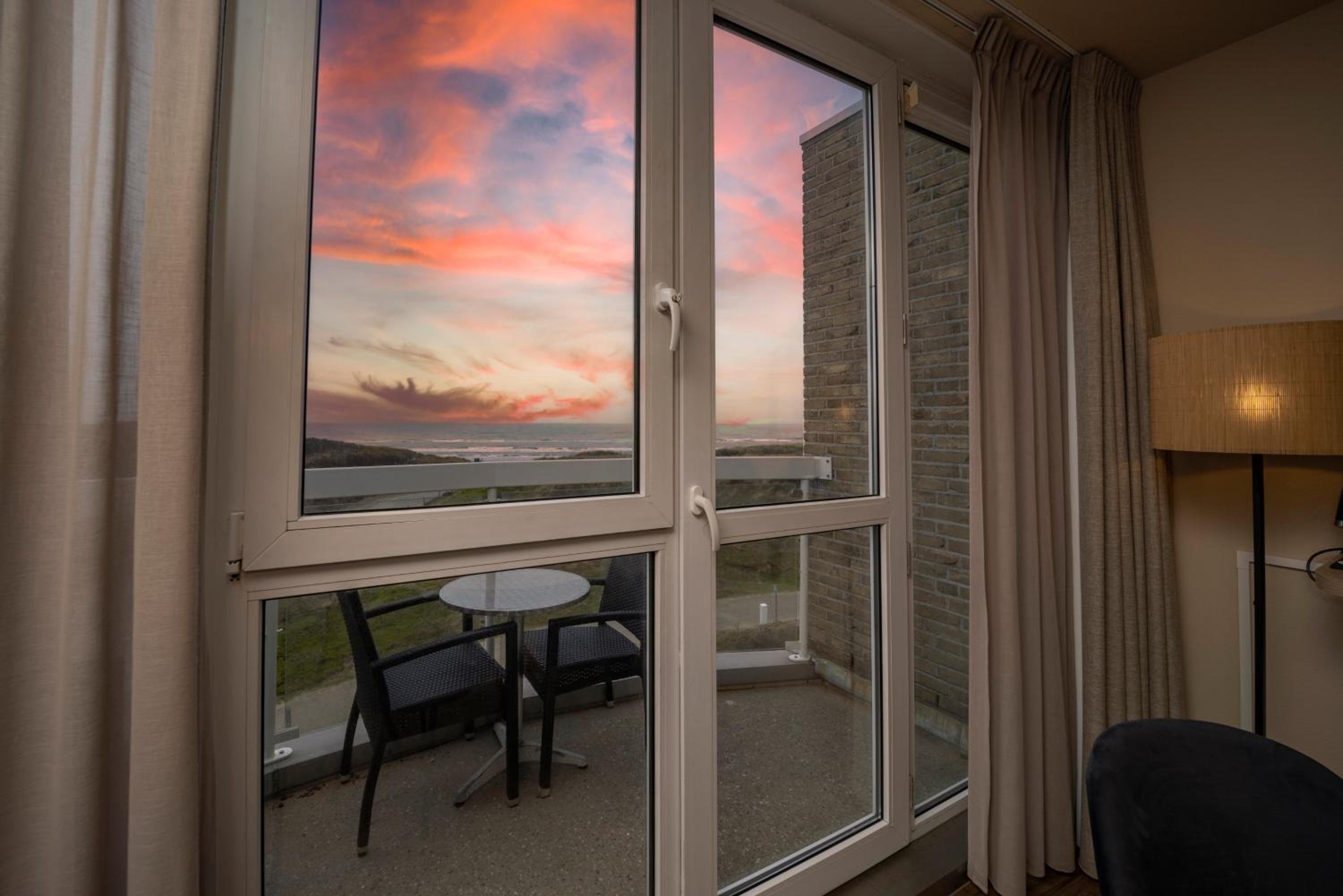 Family Room with Balcony - Photo 4