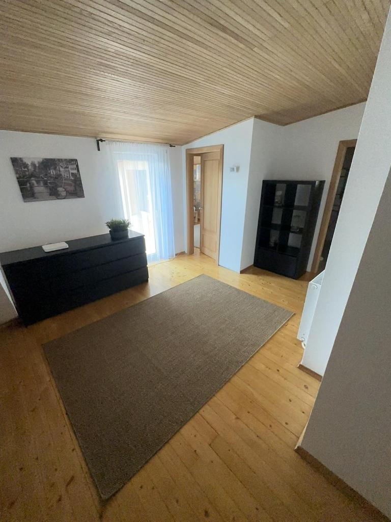 Two-Bedroom House - Photo 16