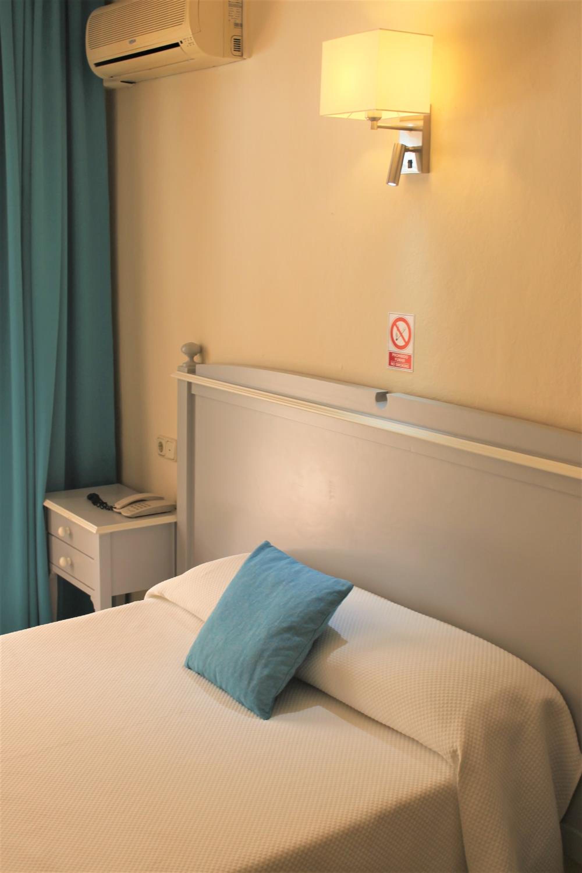 Single Room photo 3