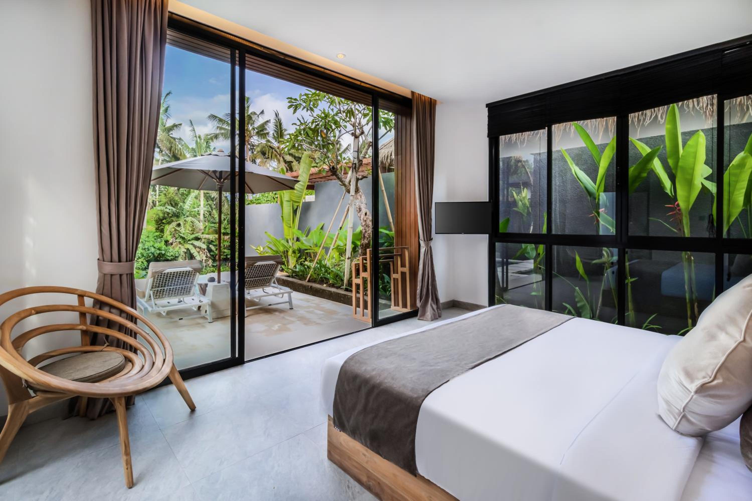 One-Bedroom Villa - Photo 35