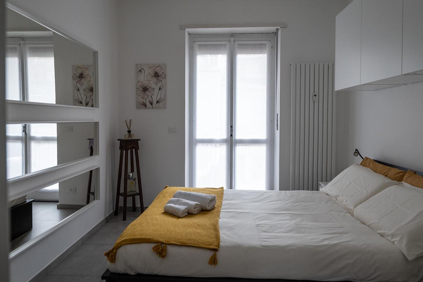 One-Bedroom Apartment photo 2