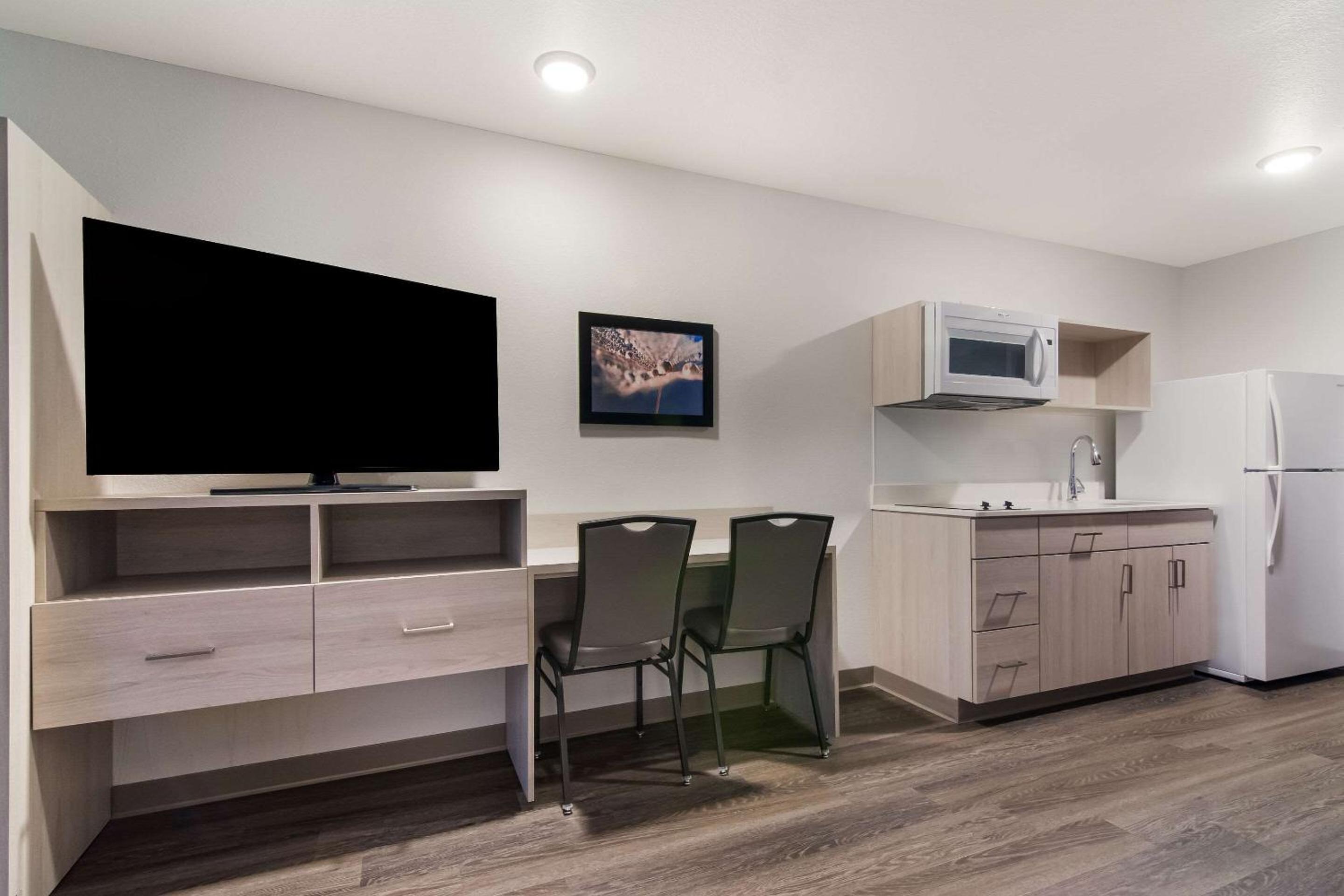 QUEEN SUITE - Photo 3