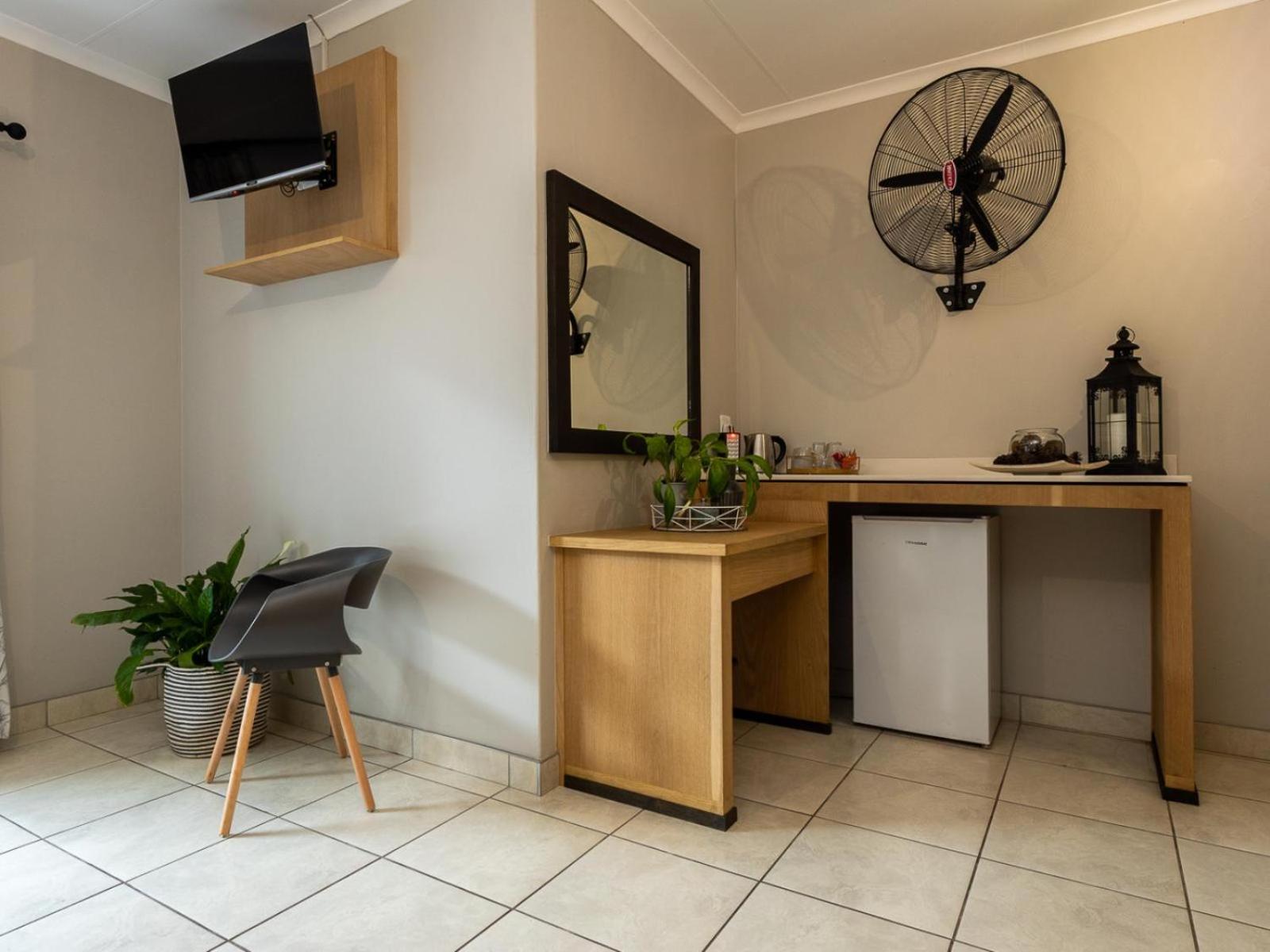 Deluxe Family Room - Photo 11